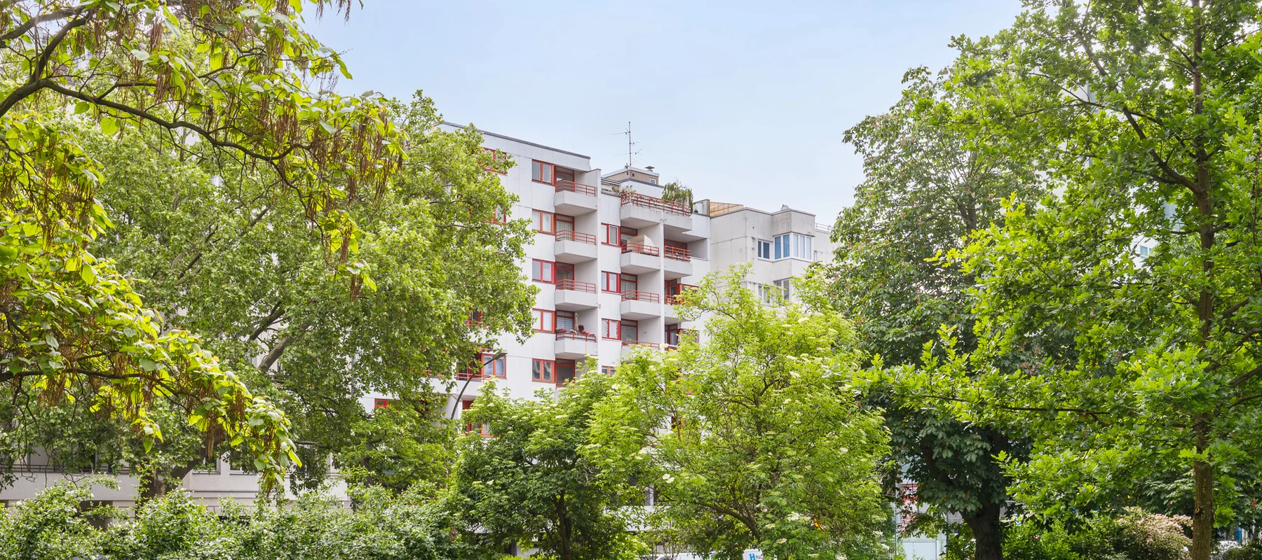 Exklusive Dachgeschosswohnung mit Blick ins Grüne zwischen KaDeWe und Ku’damm