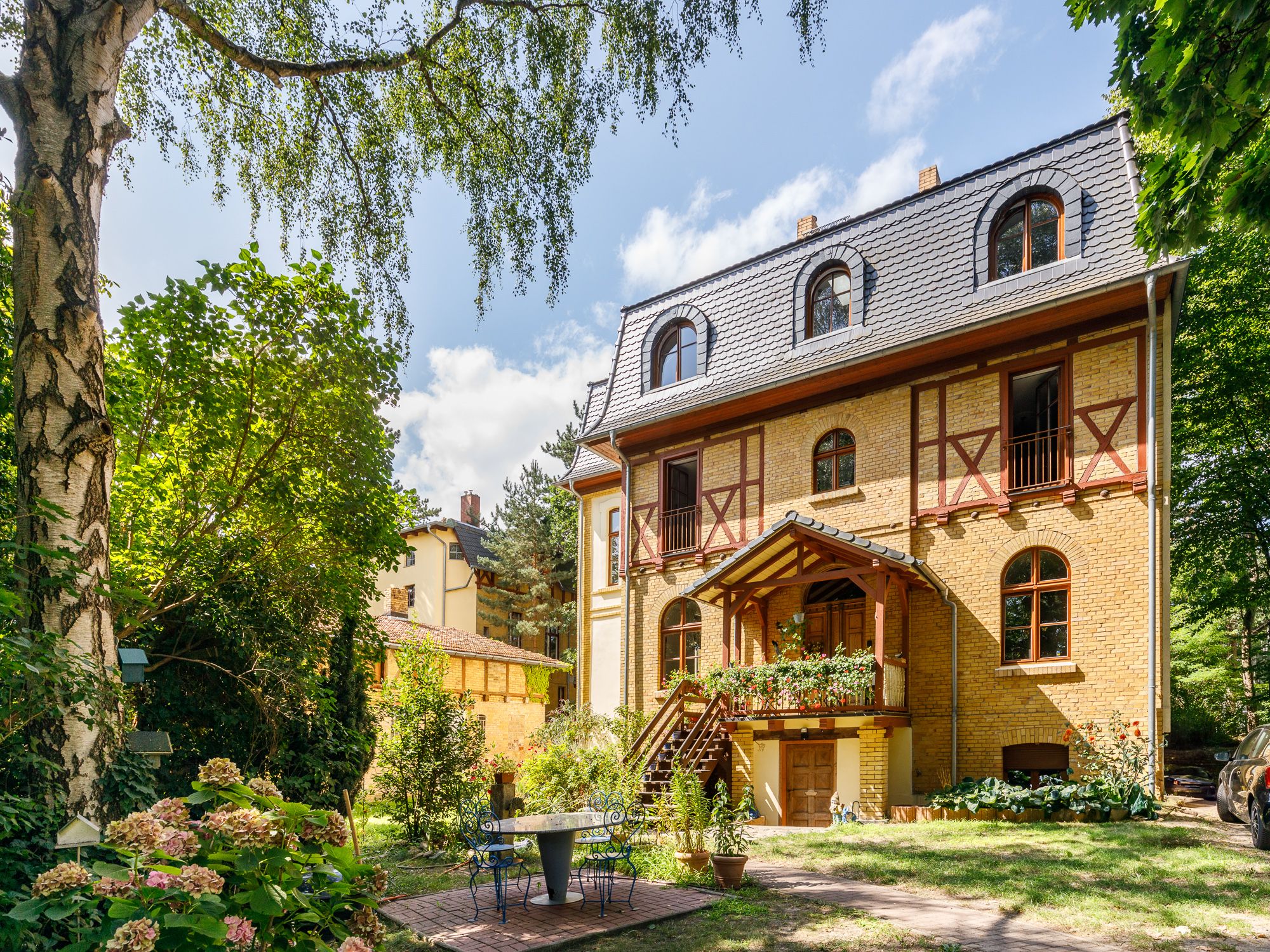 Historische Fachwerkvilla am Teltowkanal mit charaktervoller Architektur