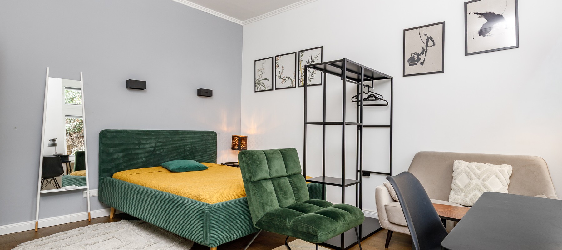 Schlafbereich mit Sitzecke Schlafbereich mit Sitzecke