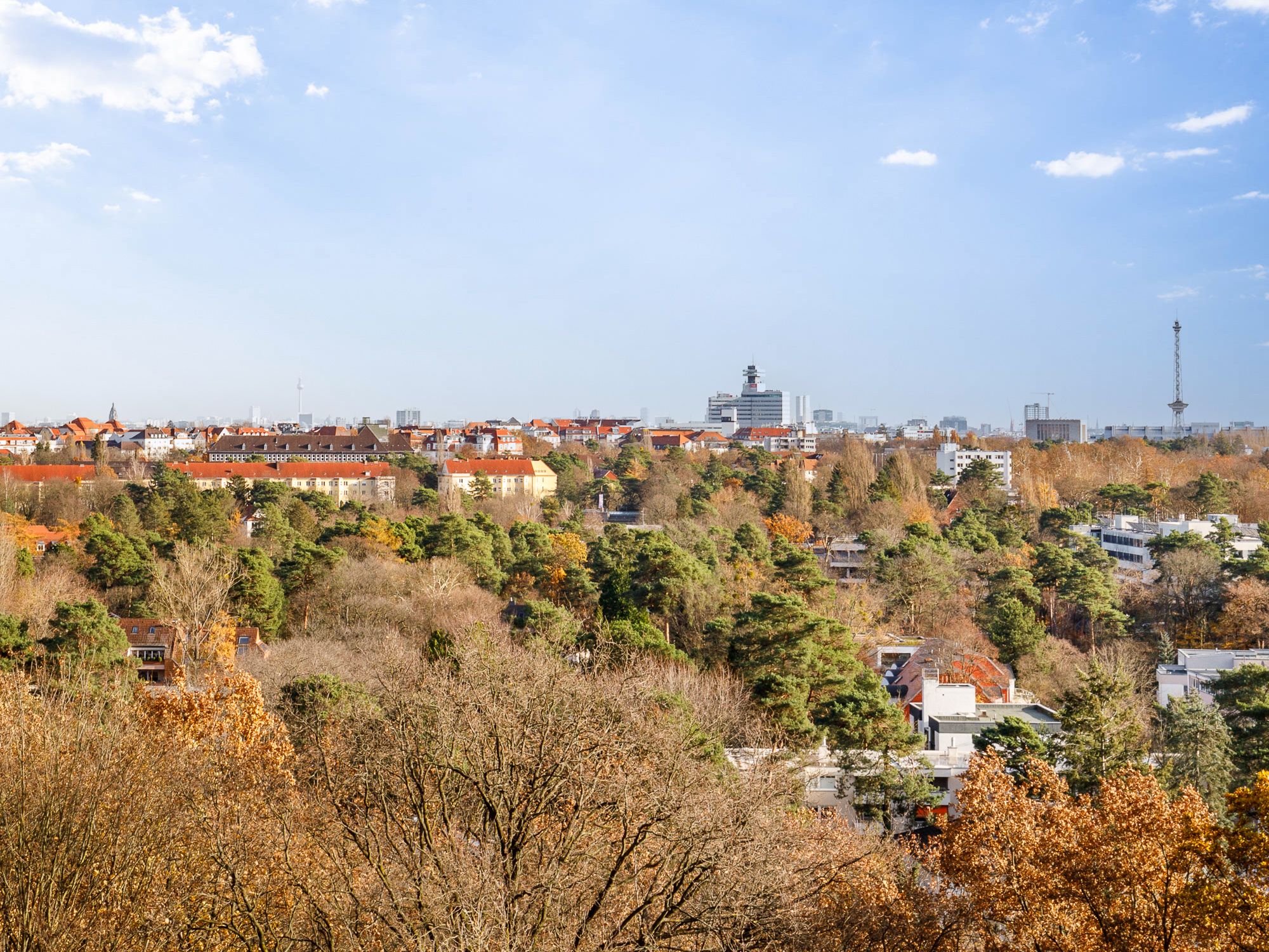 Ausblick vom Balkon über die gesamte Hauptstadt