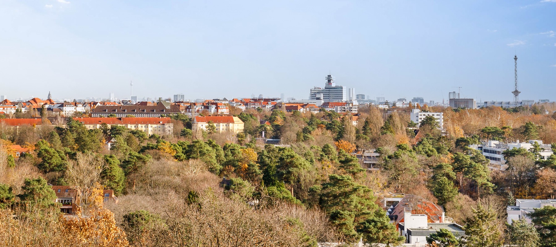 Ausblick vom Balkon über die gesamte Hauptstadt Ausblick vom Balkon über die gesamte Hauptstadt