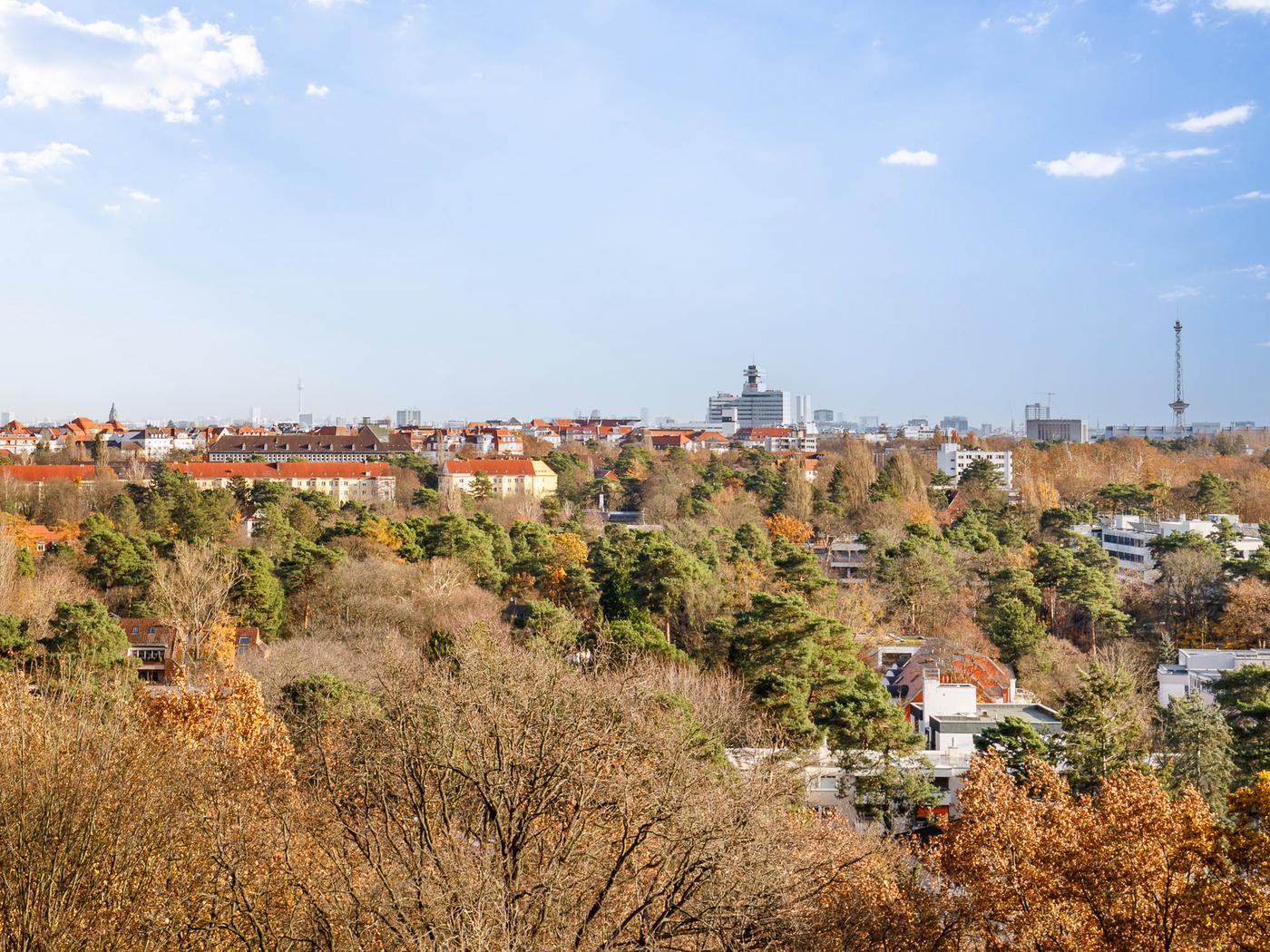 Ausblick vom Balkon über die gesamte Hauptstadt Ausblick vom Balkon über die gesamte Hauptstadt