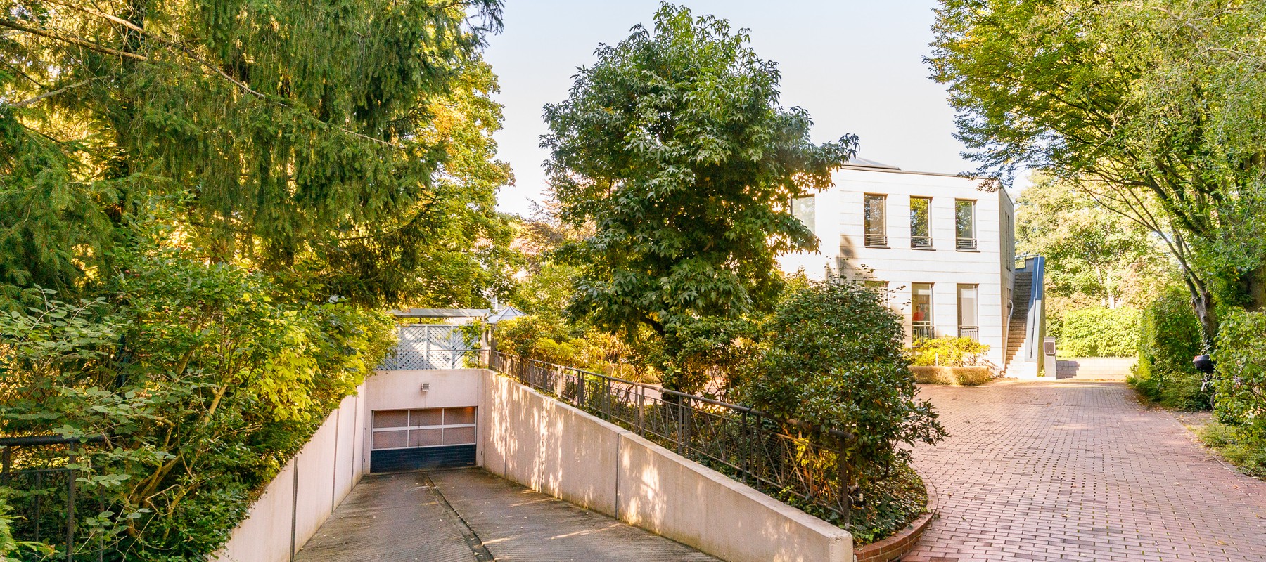 Access to the underground parking garage Access to the underground parking garage