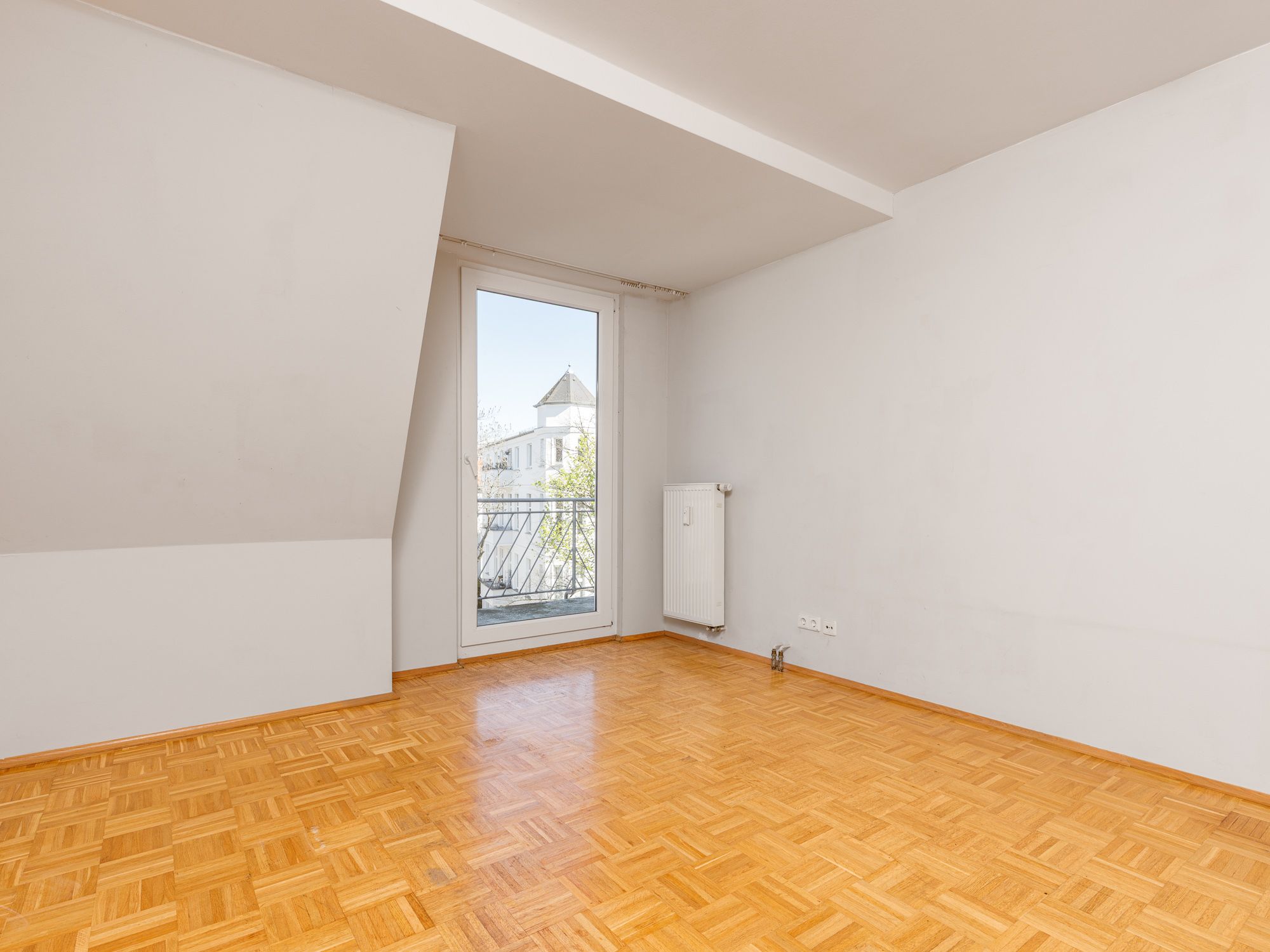 Kinderzimmer mit Balkon