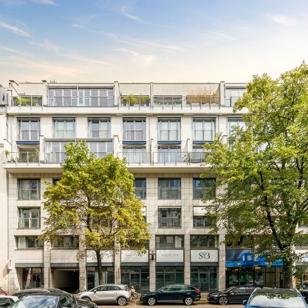 Neubau Panoramafenster Seitenstraße Los-Angeles-Platz