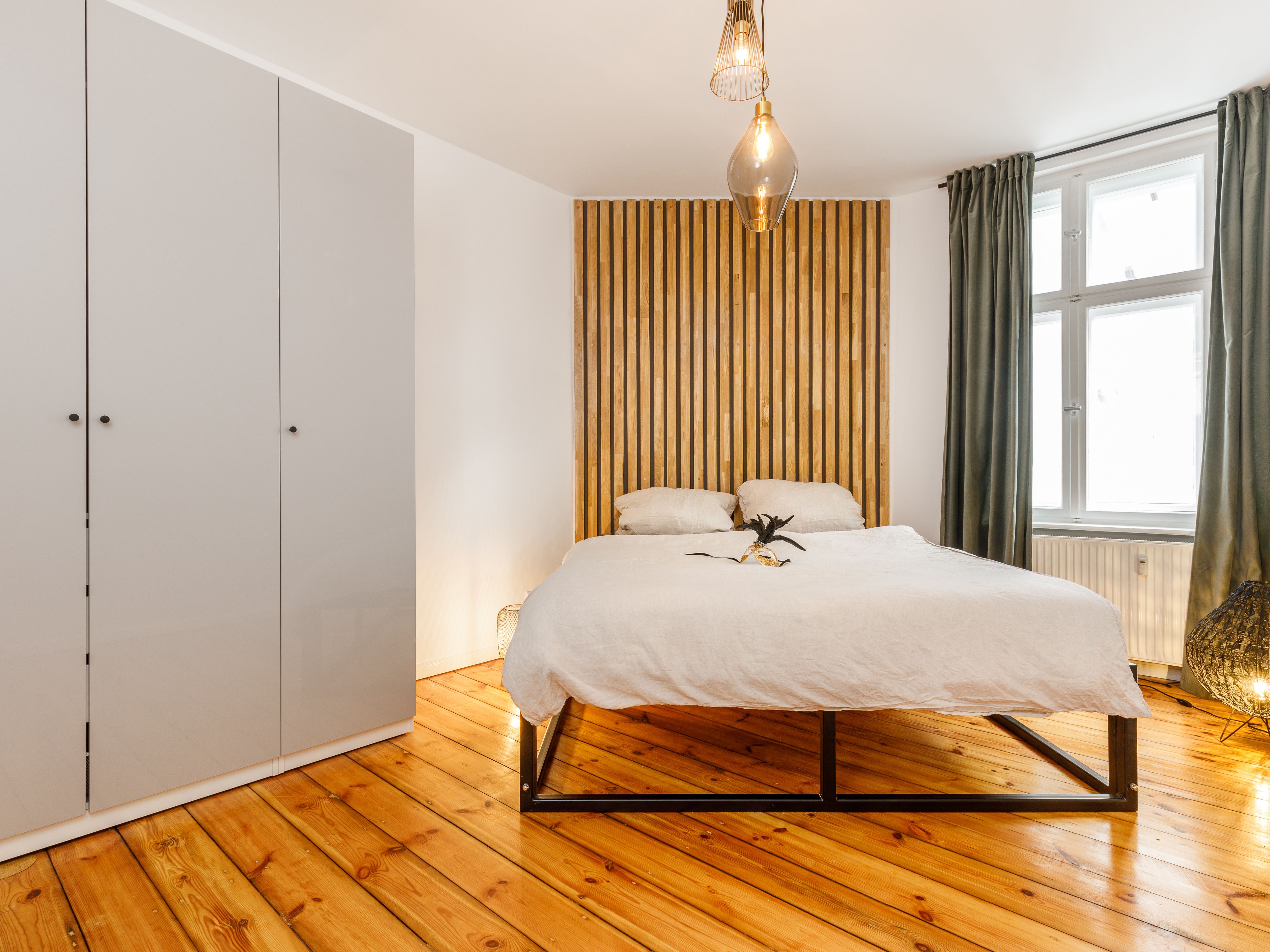 Stilvolles Schlafzimmer mit Doppelkasten