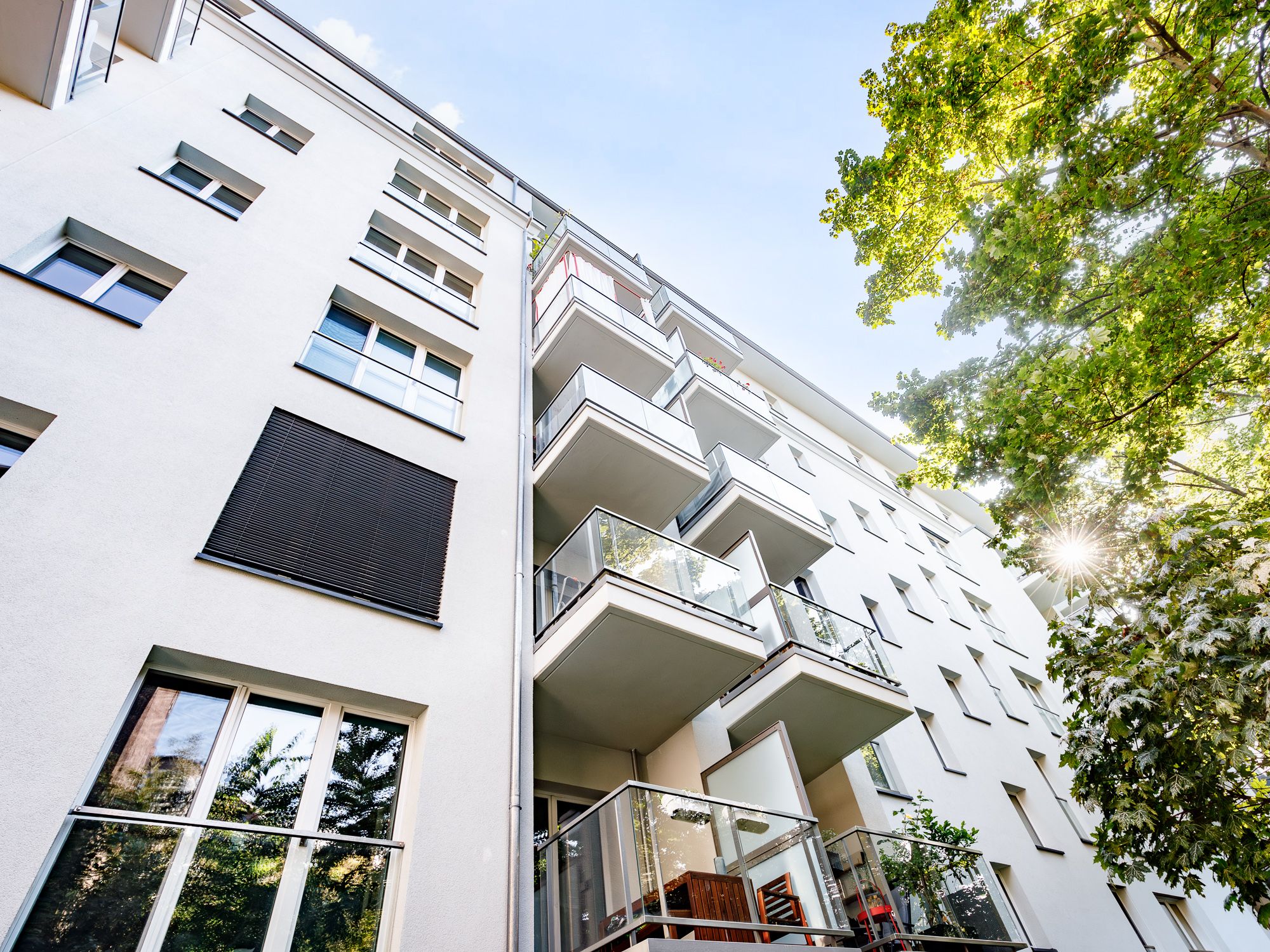 Moderner Neubau in zeitgemäßer Architektur 