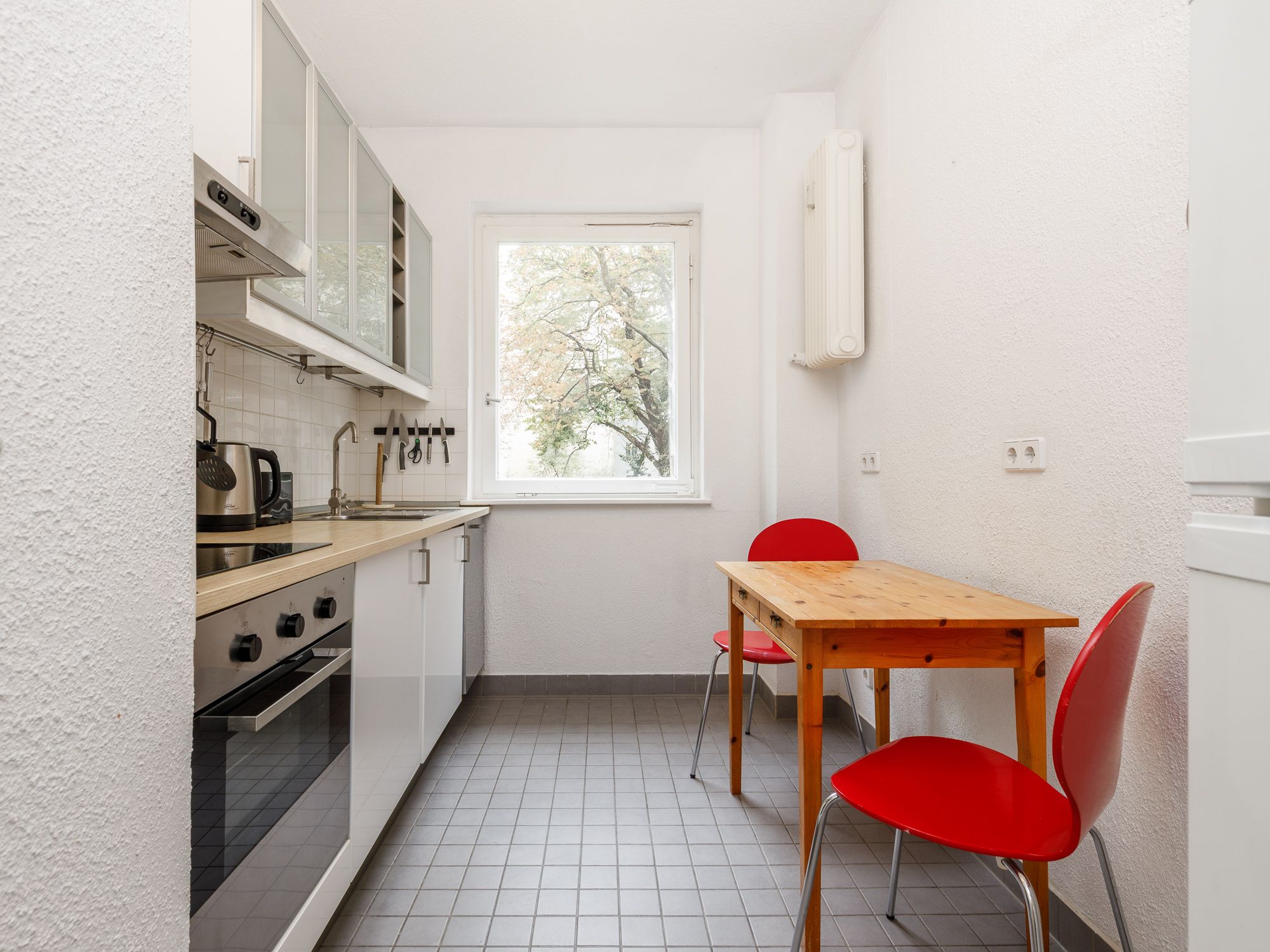 Separate, fully equipped kitchen