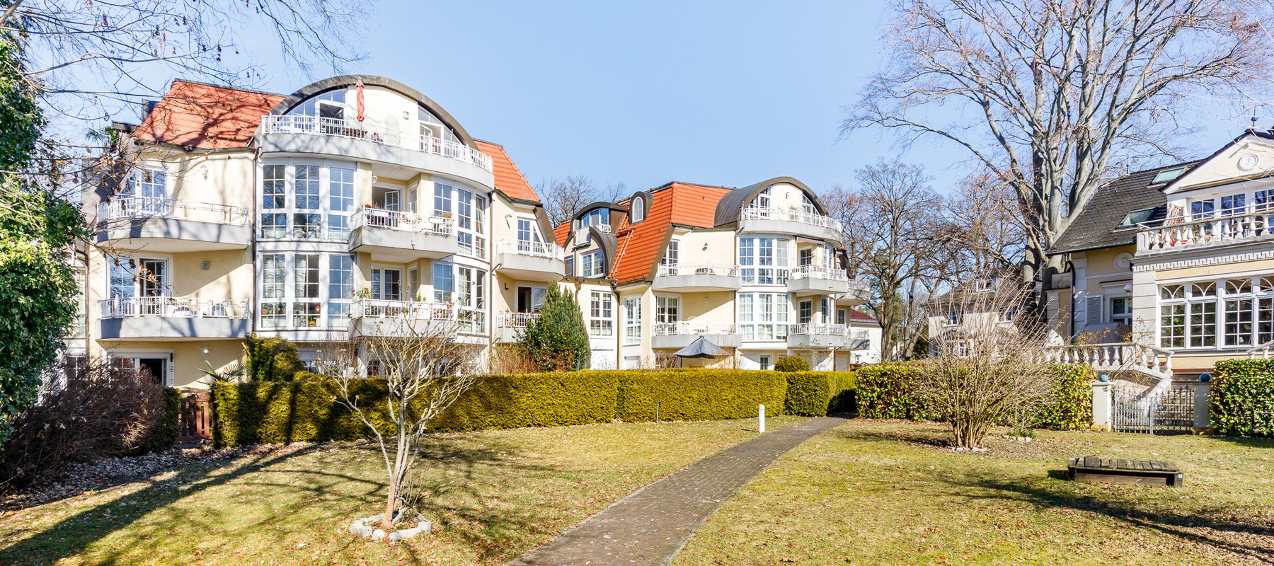 Modern multi-family residence on a large waterfront plot Modern multi-family residence on a large waterfront plot