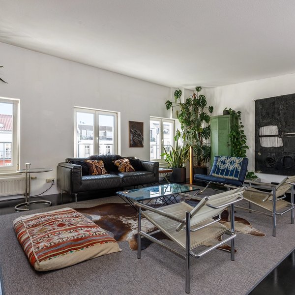 Wohnzimmer Sofa Sessel Kunstwerk Pflanzen
