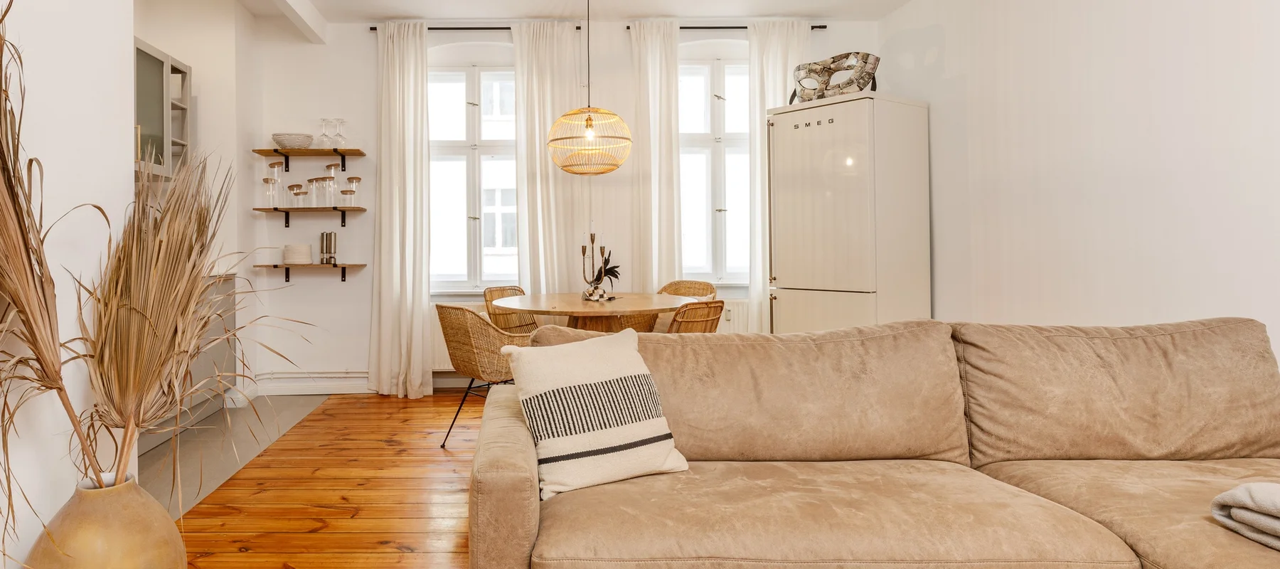 Repräsentative Altbauwohnung mit historischem Charme & modernem Komfort am Boxhagener Platz