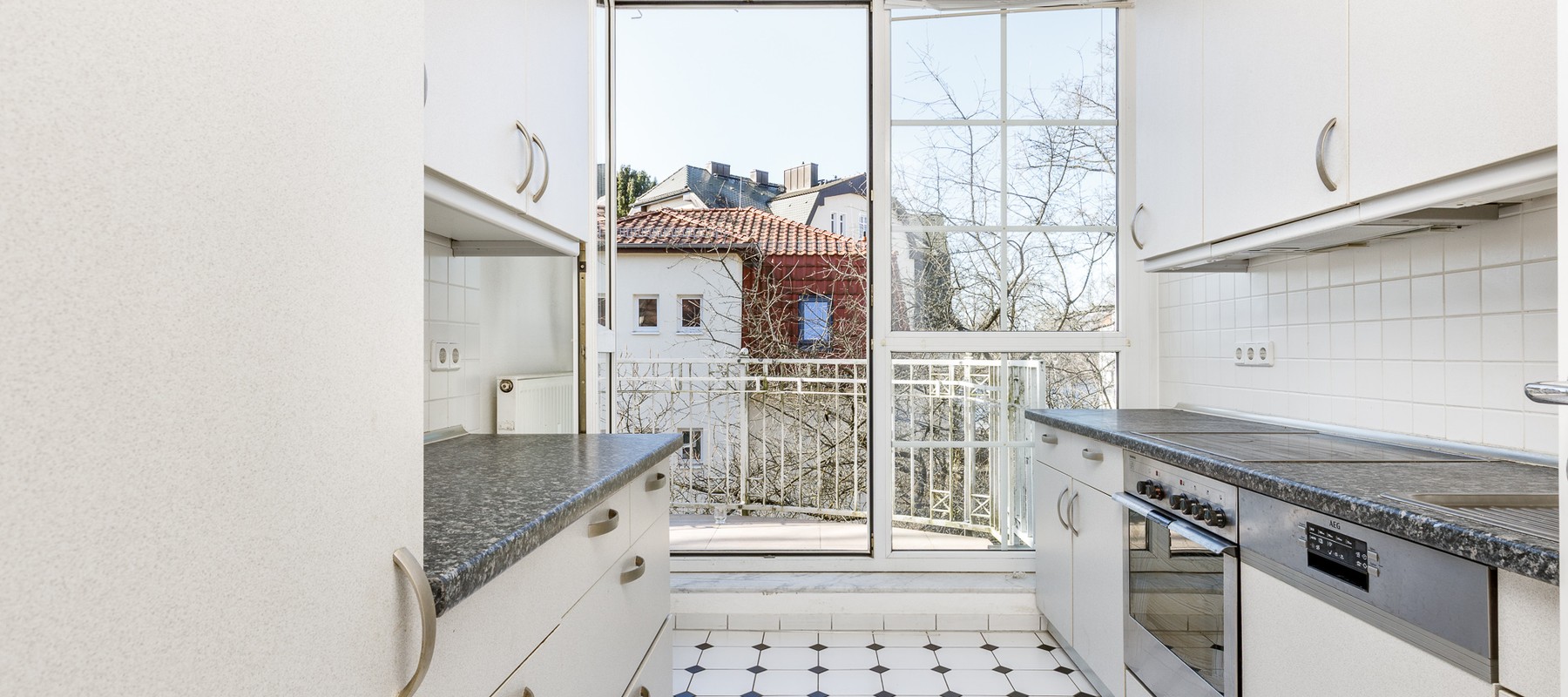 Separate kitchen area with appliances Separate kitchen area with appliances