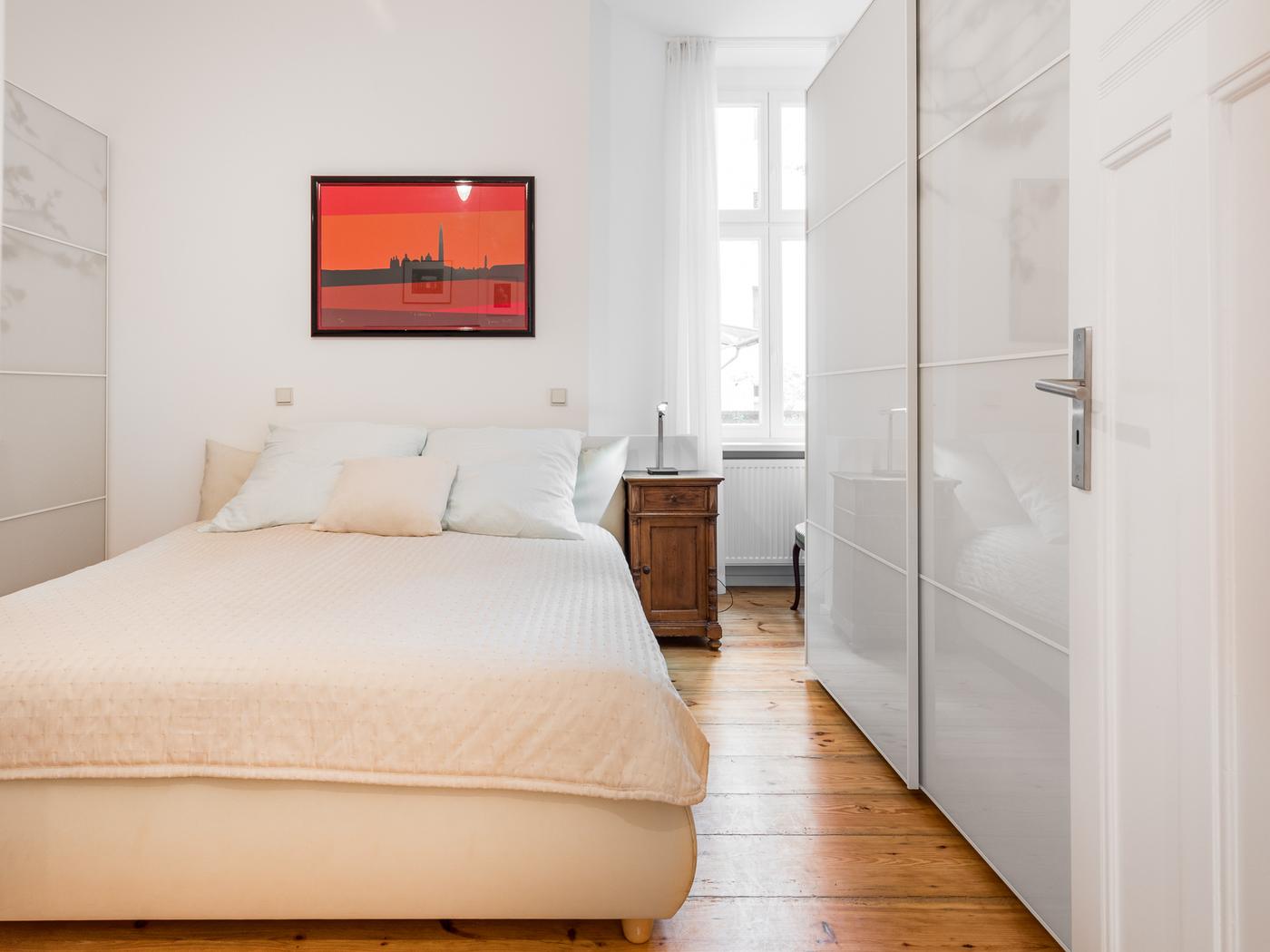 Weiteres Schlafzimmer mit großem Einbauschrank Weiteres Schlafzimmer mit großem Einbauschrank