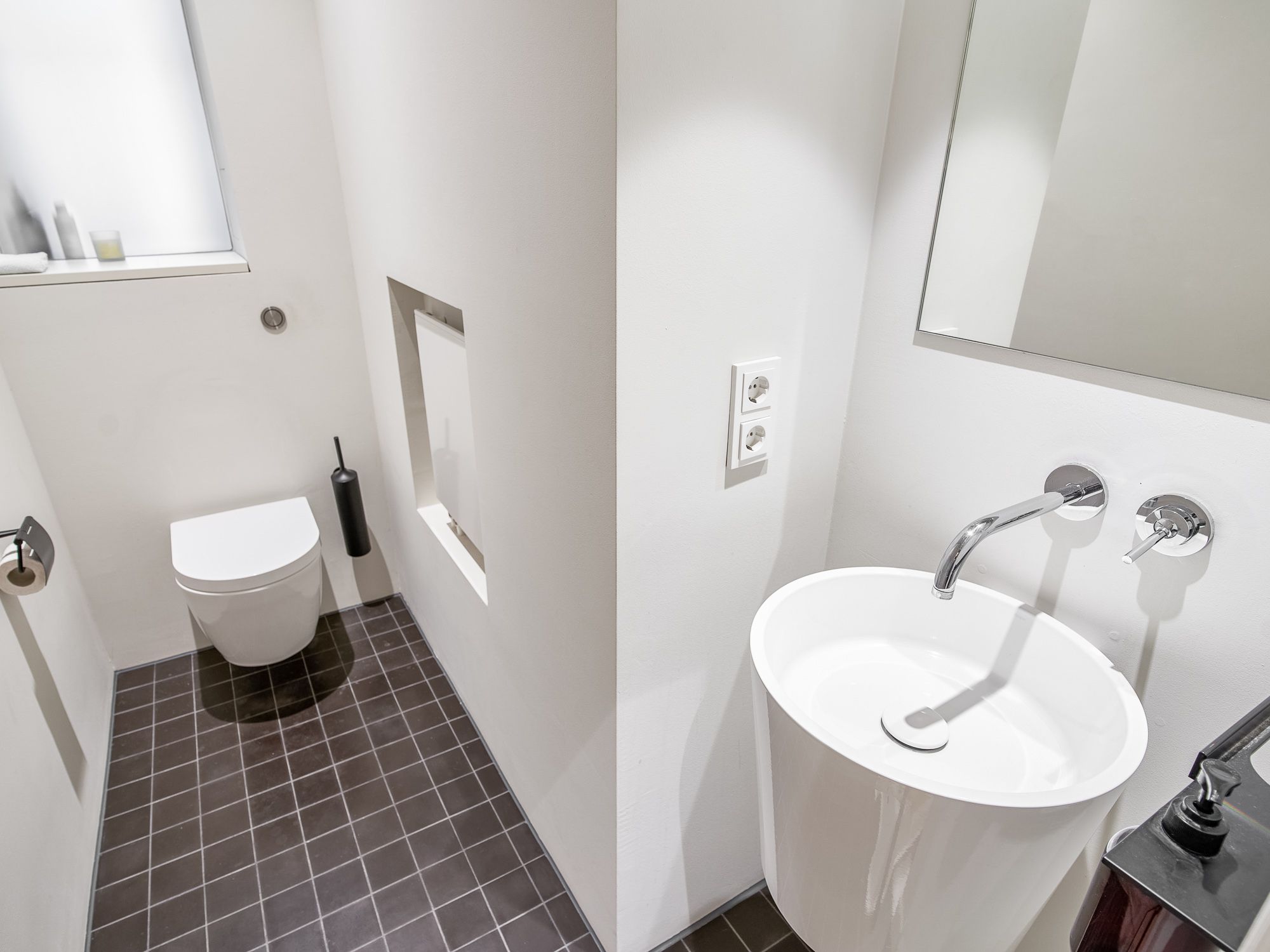 Separates Gäste-WC mit Bidet