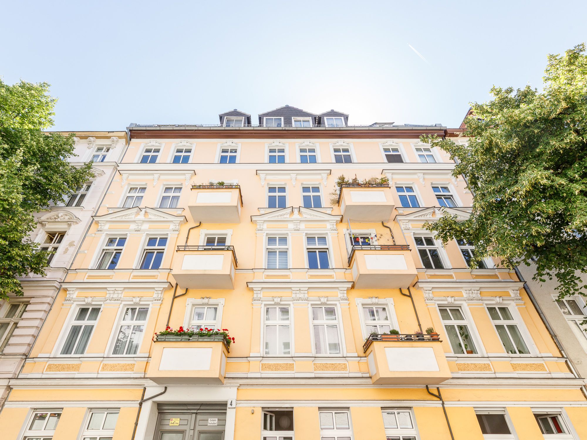 Stylish Art Nouveau Building in Richardkiez