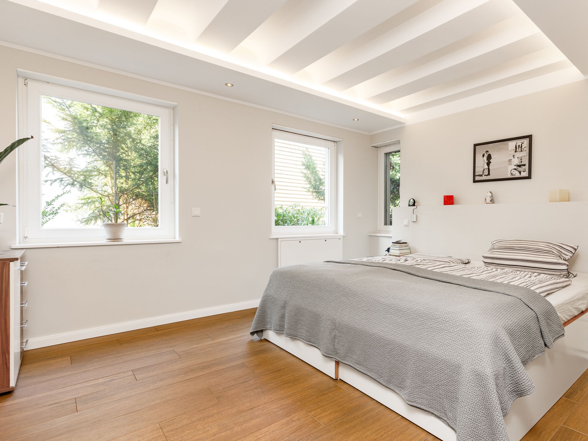 Ruhiges Schlafzimmer zum Innenhof