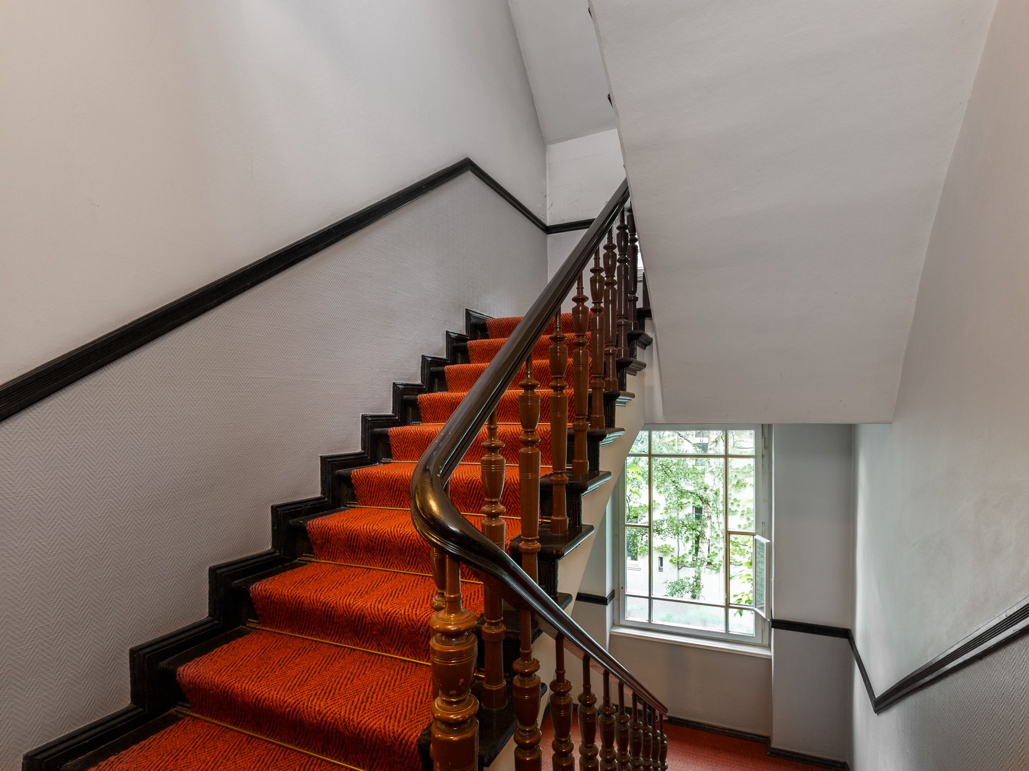 Ruhiges Apartment mit Balkon und Grünblick nahe Walther-Schreiber-Platz