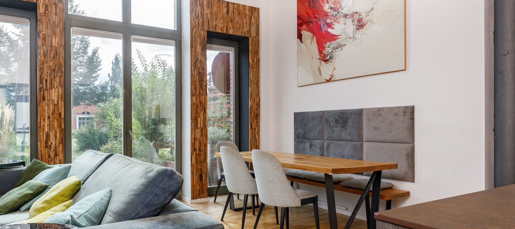 Loftiges Wohnzimmer mit Terrassenzugang Loftiges Wohnzimmer mit Terrassenzugang
