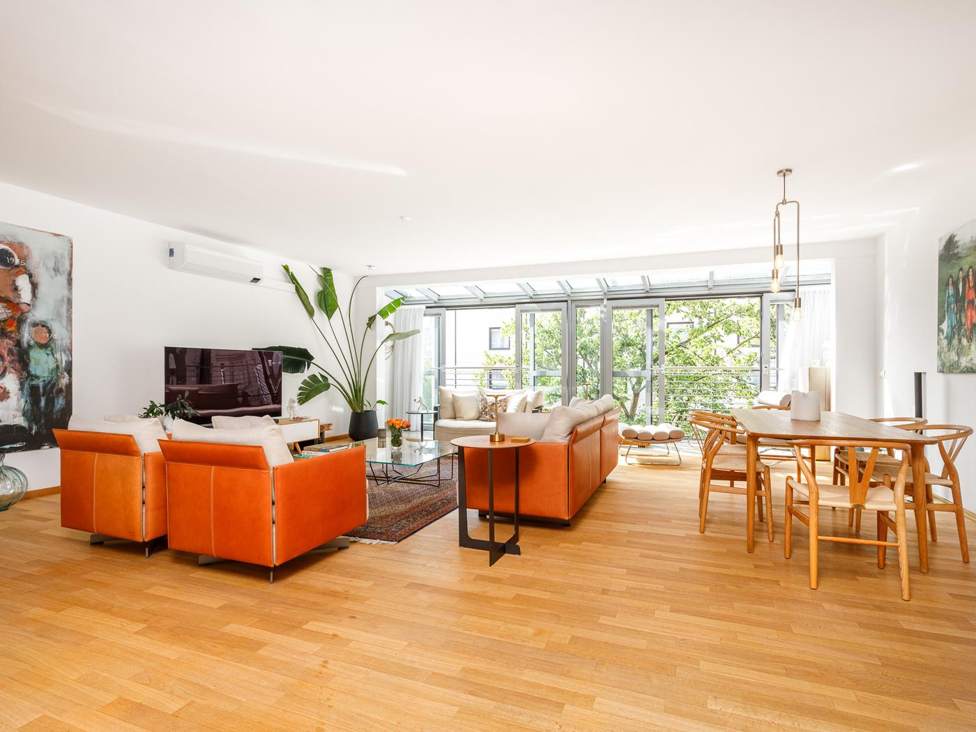 Wohn- & Essbereich mit Zugang zur Terrasse  Wohn- & Essbereich mit Zugang zur Terrasse