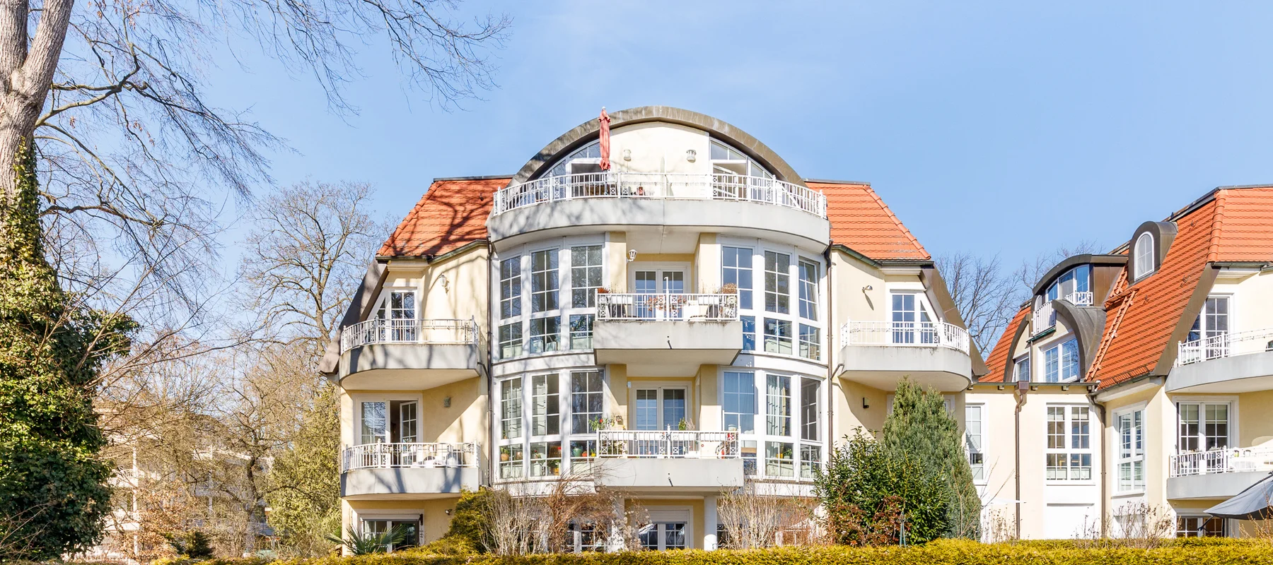 Waterfront Living with Expansive Views in a Tranquil Setting Near Wendenschloss