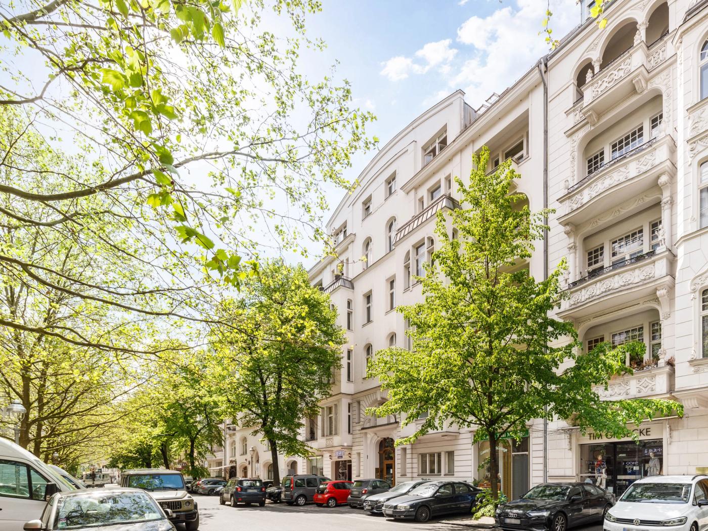 Majestätischer Altbau am Ku'Damm  Majestätischer Altbau am Ku'Damm