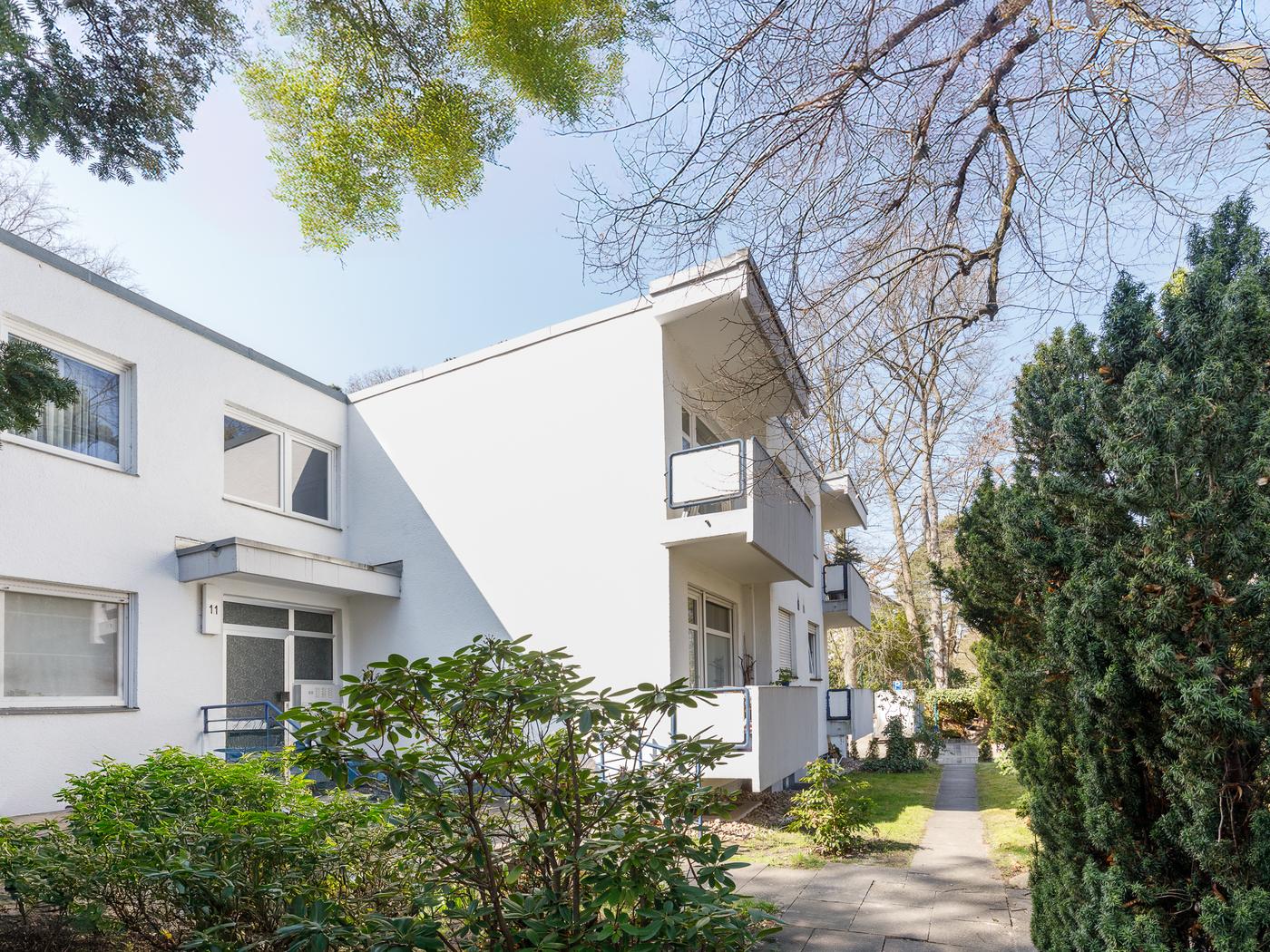 Student-Life oder Rückzugsort. Ruhiges Apartment mit Balkon, Schwimmbad und Stellplatz Nähe Grunewaldsee