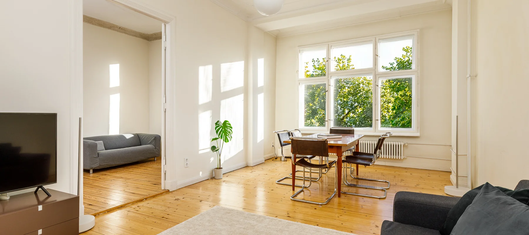 Großzügige Altbauwohnung mit sonniger Loggia im ruhigen Rote-Insel-Kiez
