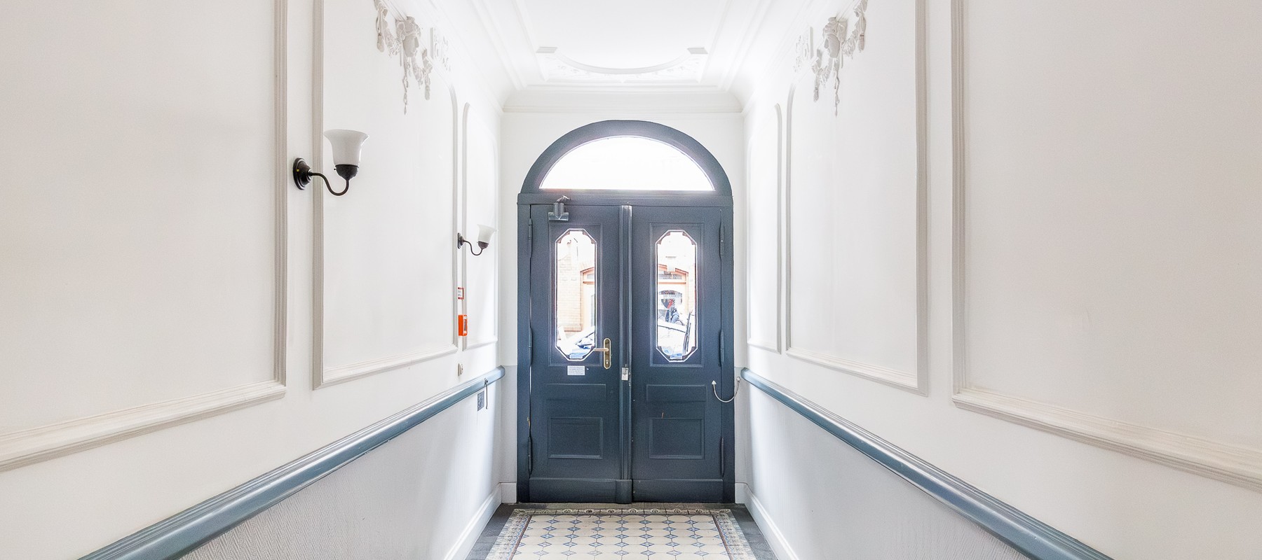 Entrée des Hauses mit Stuck- & Stilelementen Entrée des Hauses mit Stuck- & Stilelementen