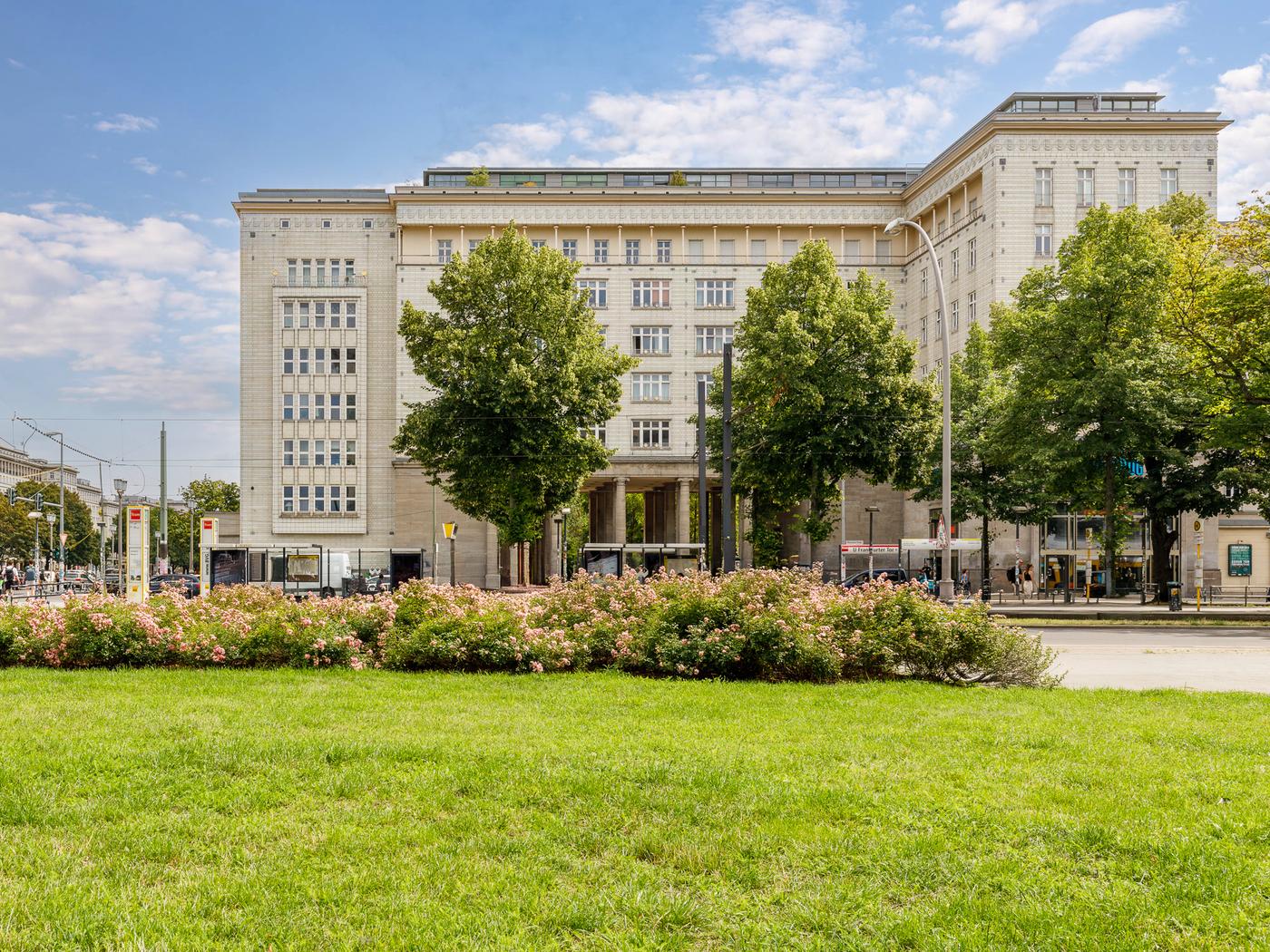 Ansicht des Ensembles  Ansicht des Ensembles