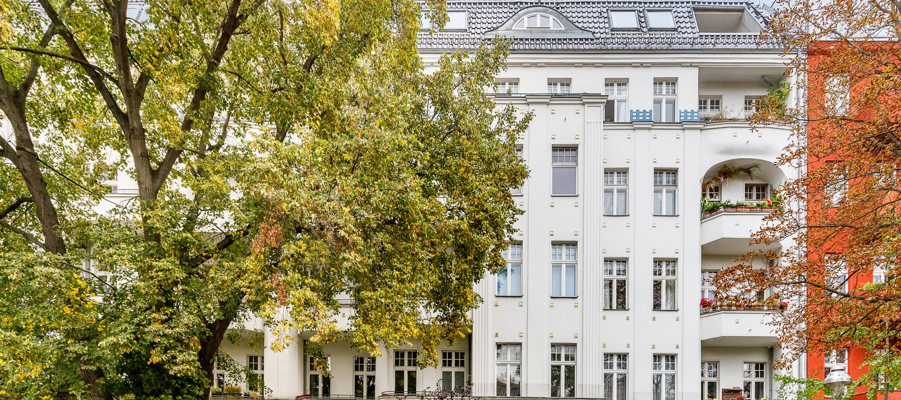 Moderne Altbauwohnung mit Balkon und Aufzug ruhig gelegen am Paul-Lincke-Ufer