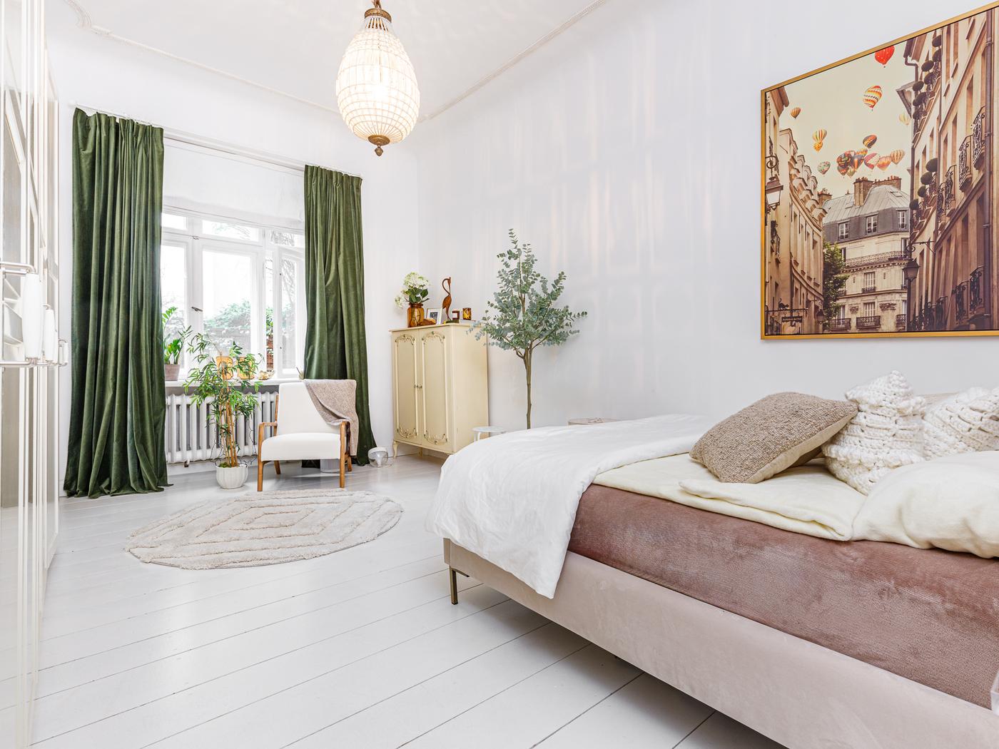 Schlafzimmer mit Wohlfühl-Atmosphäre Schlafzimmer mit Wohlfühl-Atmosphäre