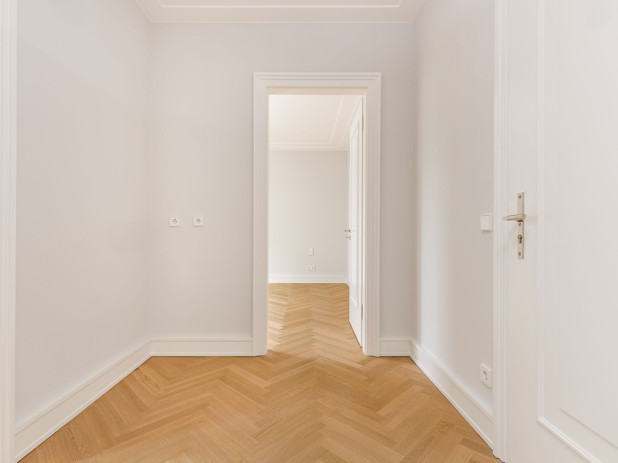 Eingangsbereich mit en suite Fahrstuhl 