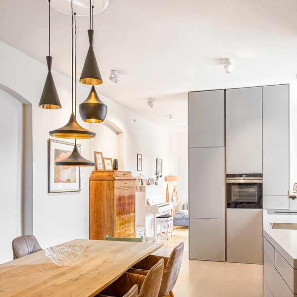 Wohnzimmer Balkonzugang Dielenboden