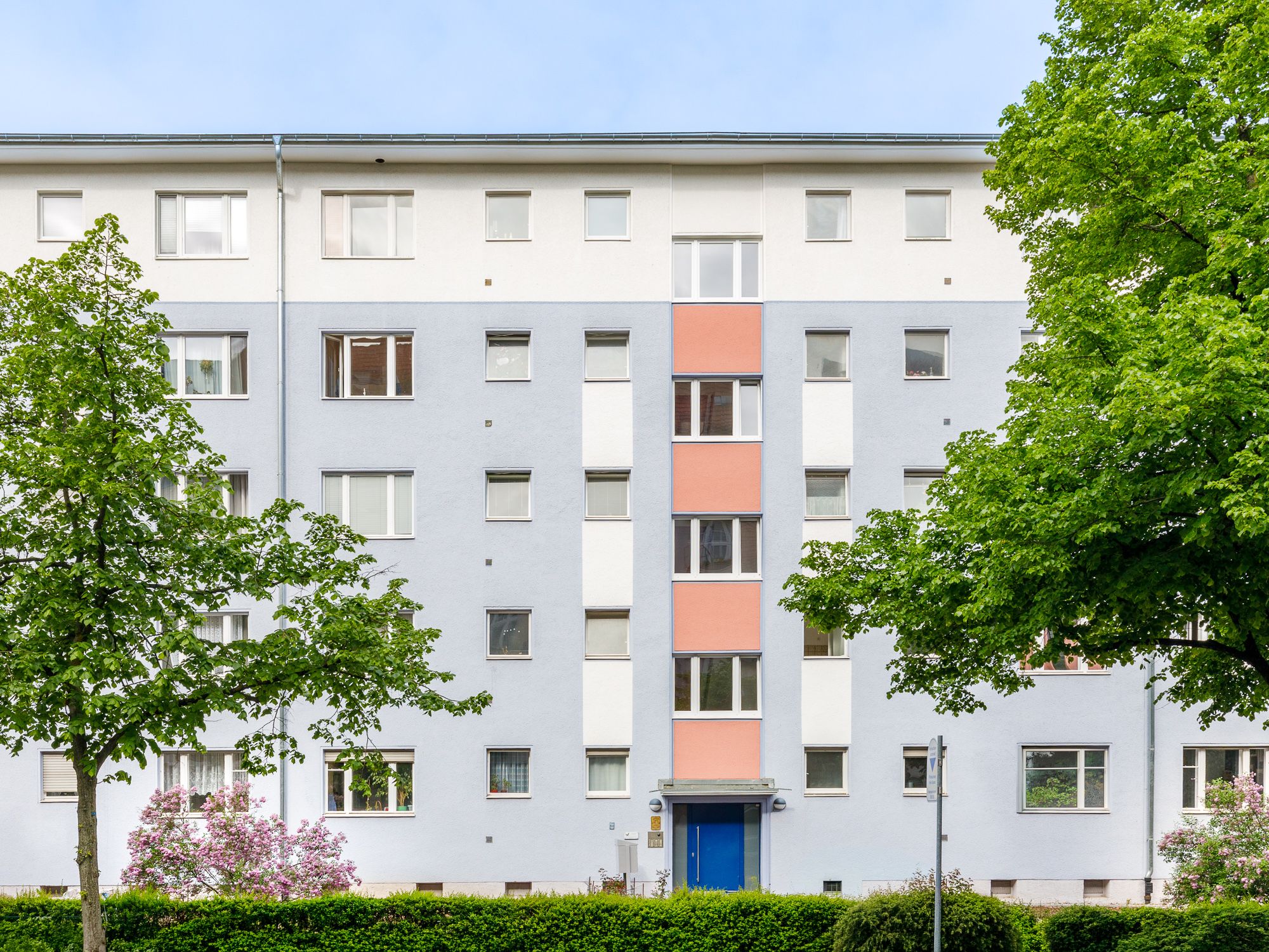 Gepflegtes Mehrfamilienhaus nahe dem Bayerischen Platz 