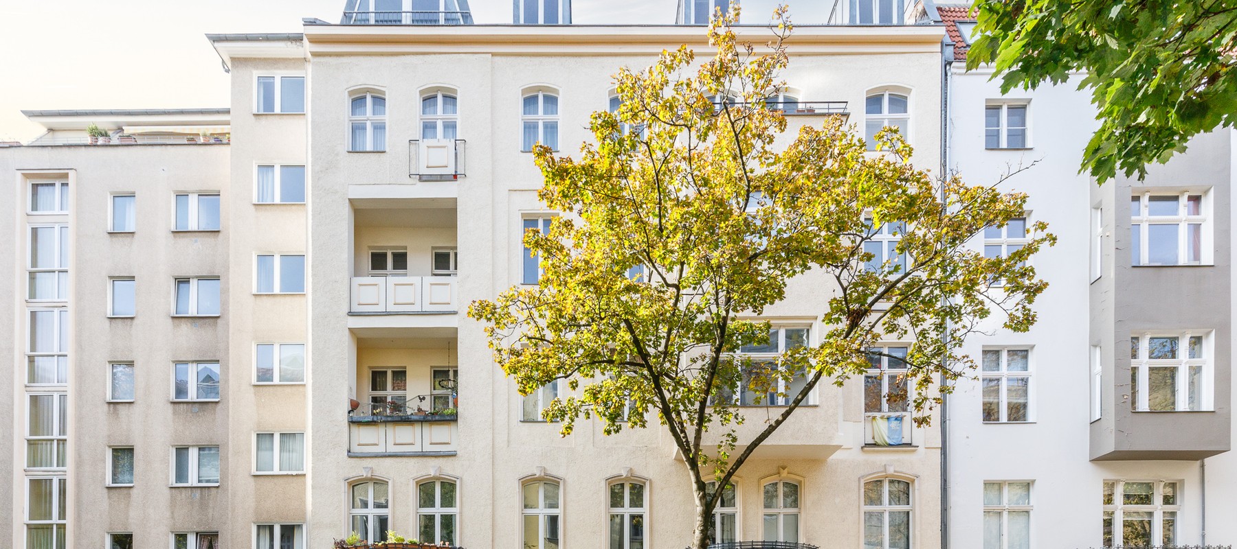 Art Nouveau building near Ludwigkirchplatz & Ku'damm Art Nouveau building near Ludwigkirchplatz & Ku'damm