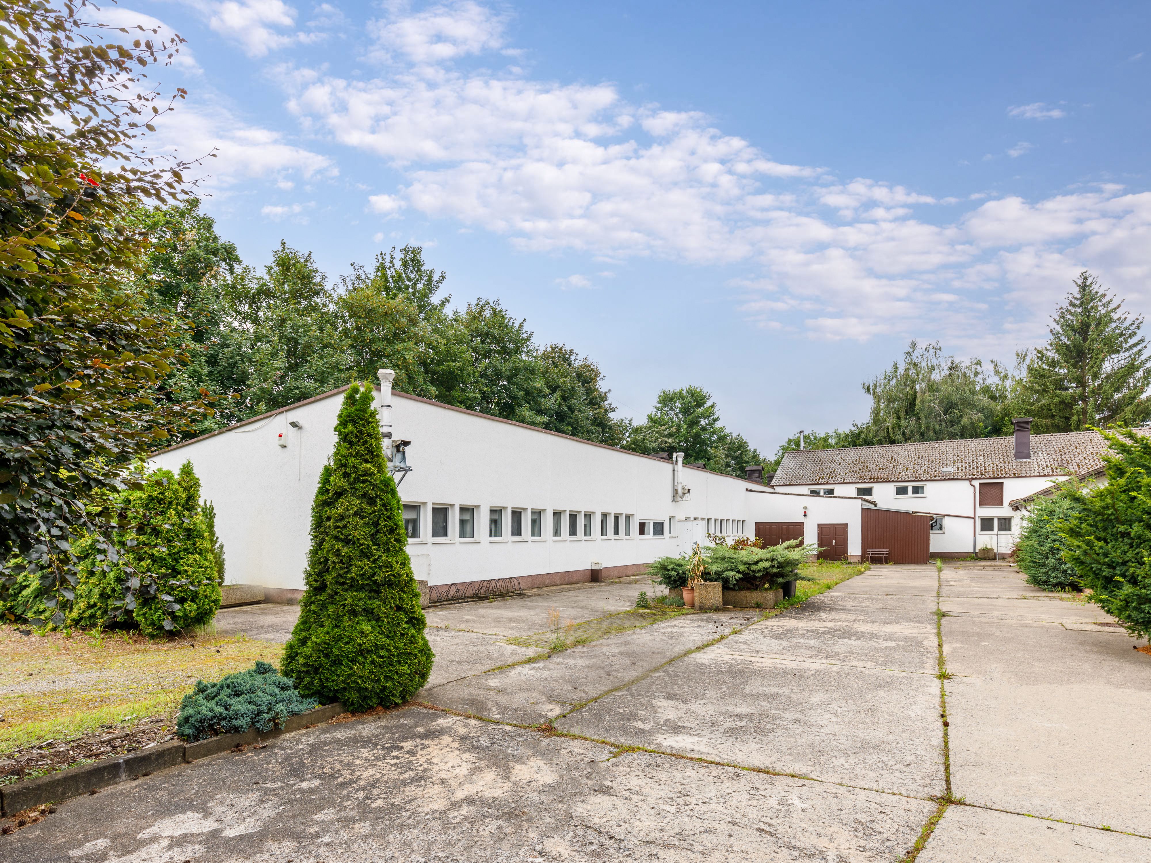 Ansicht Gewerbe- & Lagerhalle 