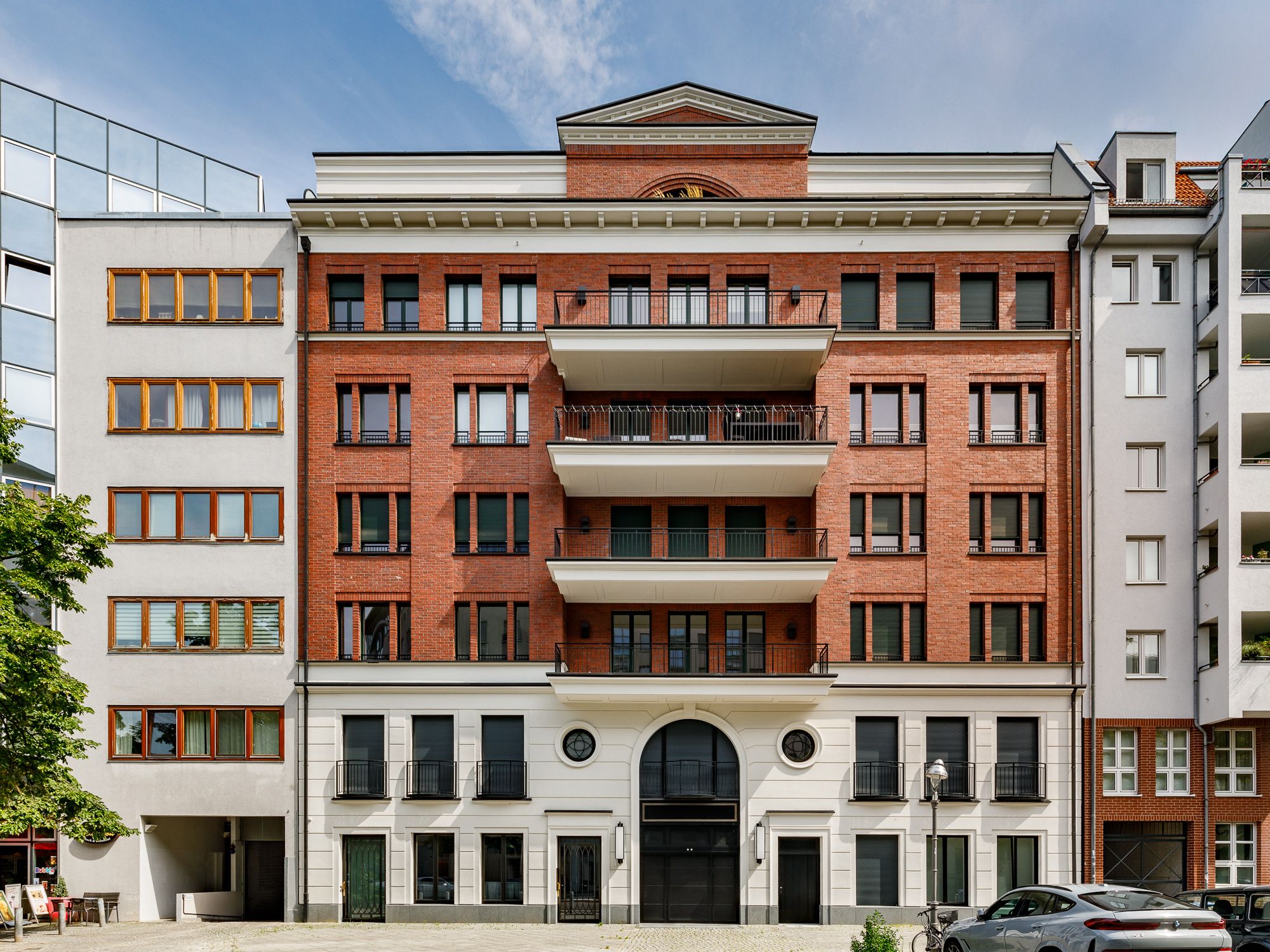 Exklusiver Neubau mit luxuriösem Wohlfühlambiente