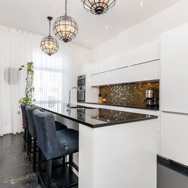 Küche Kochinsel Barhocker Einbauküche Pendelleuchten