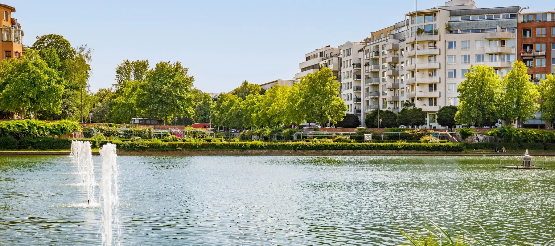 Stilvolles Stadtapartment mit Balkon & Wasserblick direkt am Engelbecken