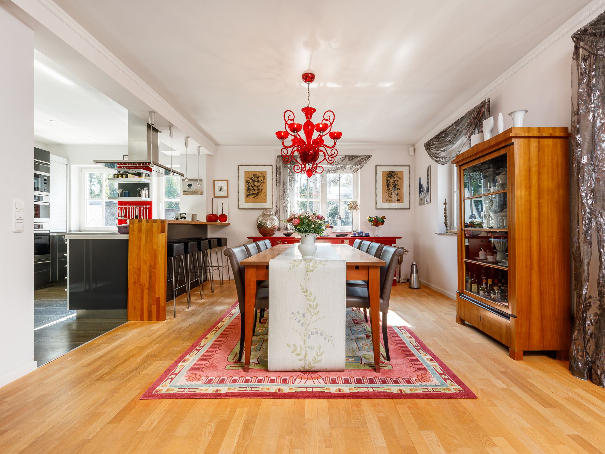 Open-plan dining and kitchen area 
