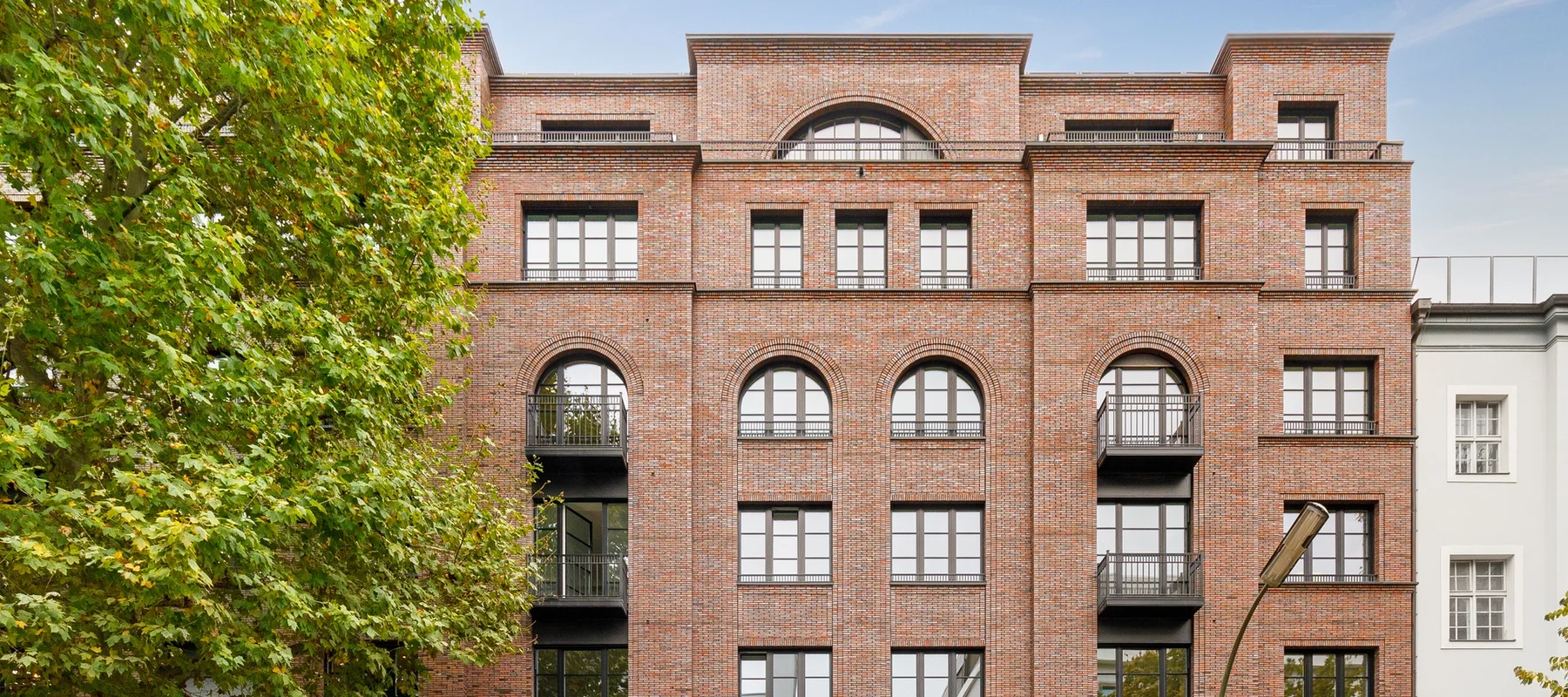 Architectural highlight in Ralf Schmitz's new Alexander development: stylish living near Kurfürstendamm with loggias, smart home technology and underground parking