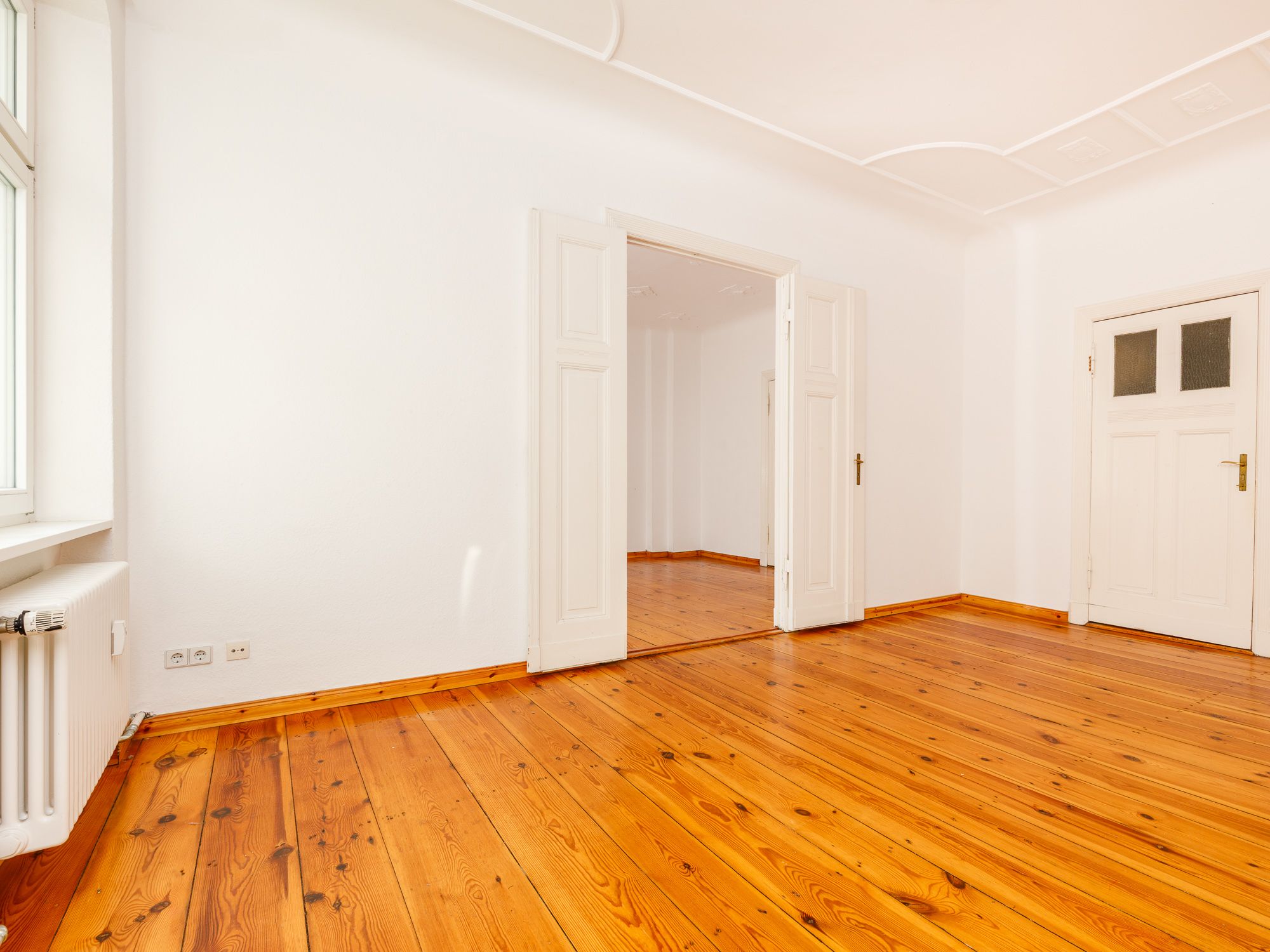 Spacious and bright living room