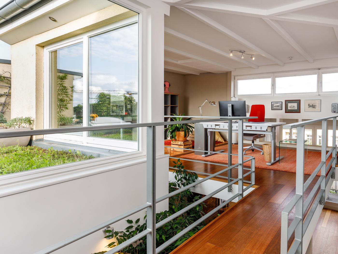 Galerieebene mit Sauna-Anschluss Galerieebene mit Sauna-Anschluss