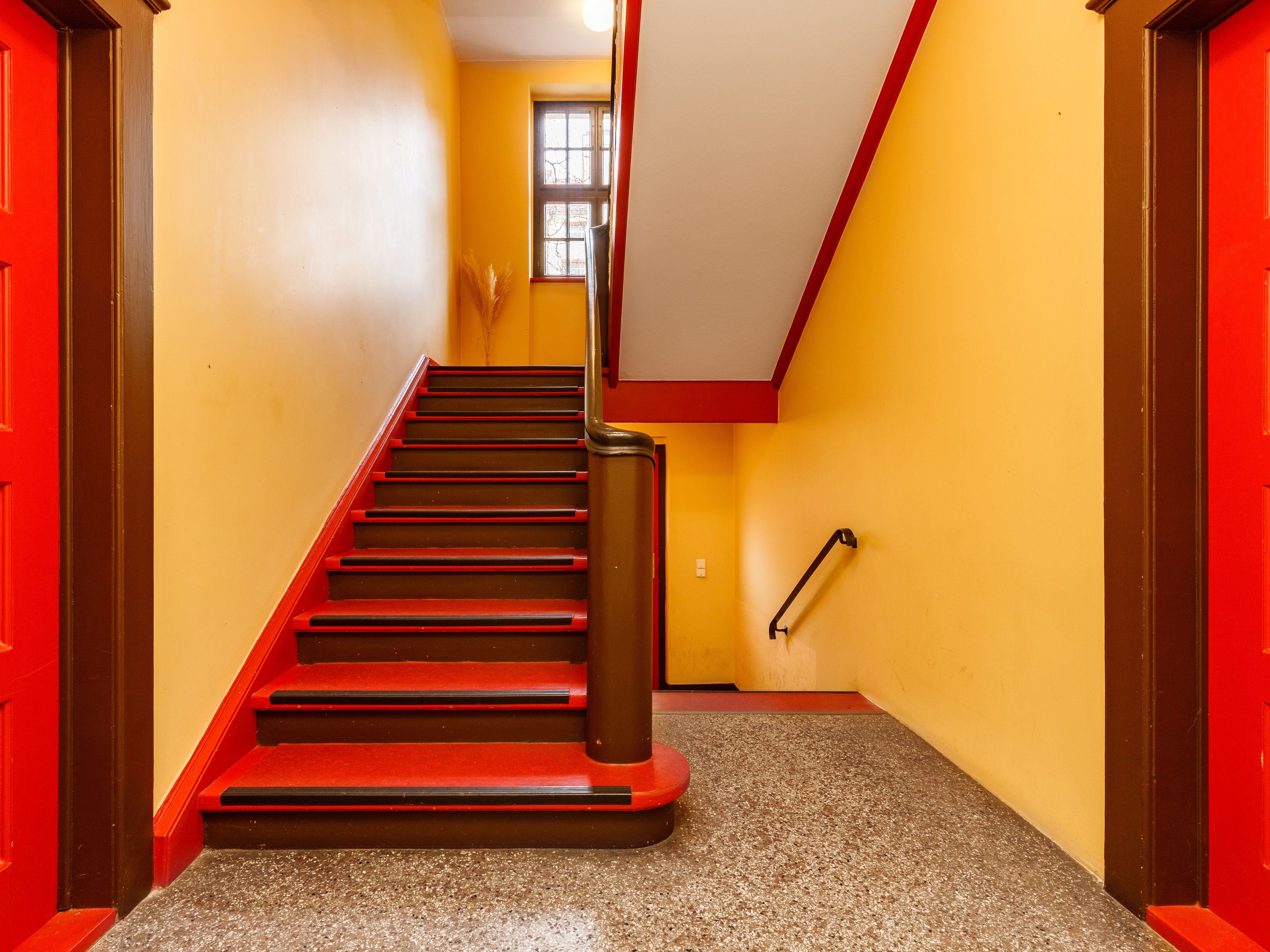 Truppenaufgang zur Wohnung 