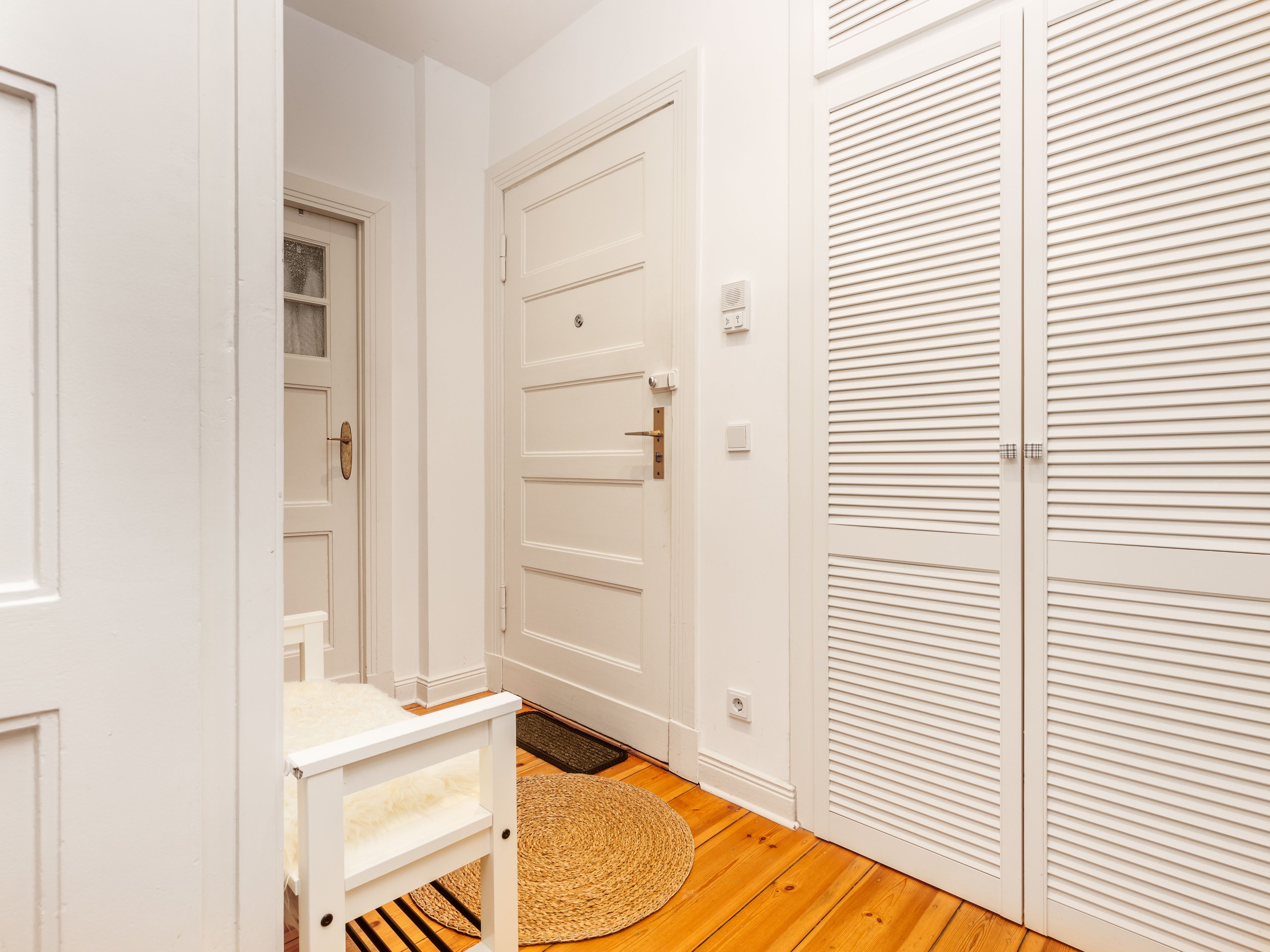 Eingangsbereich mit Hauswirtschaftskammer 