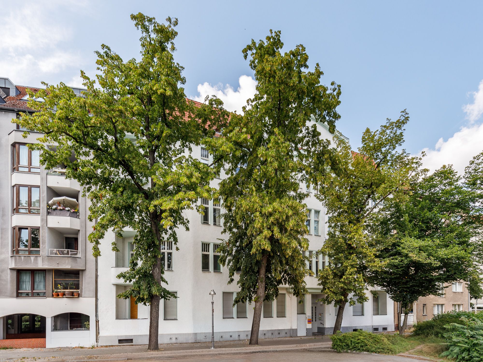 Well-maintained commercial property in a prime location in Spandau