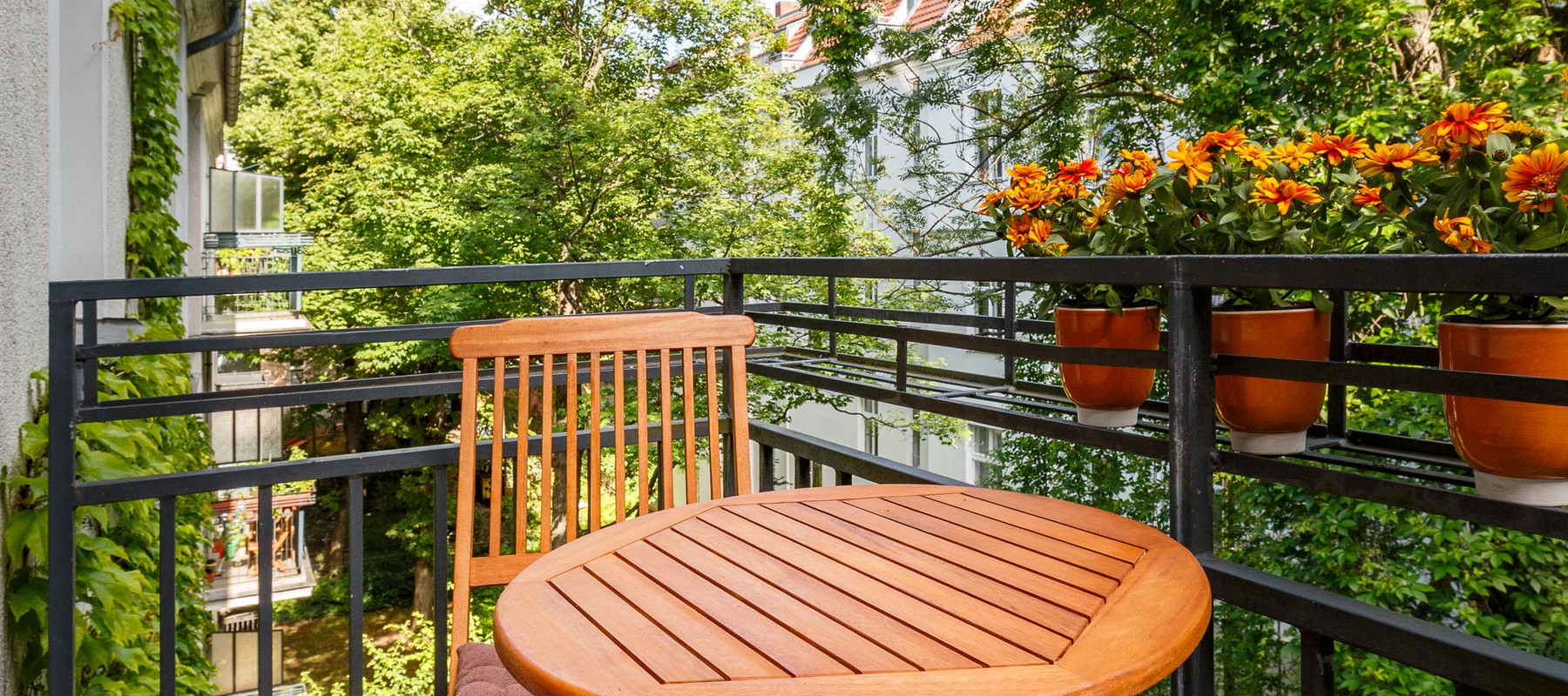 Ruhiges Apartment mit Balkon und Grünblick nahe Walther-Schreiber-Platz