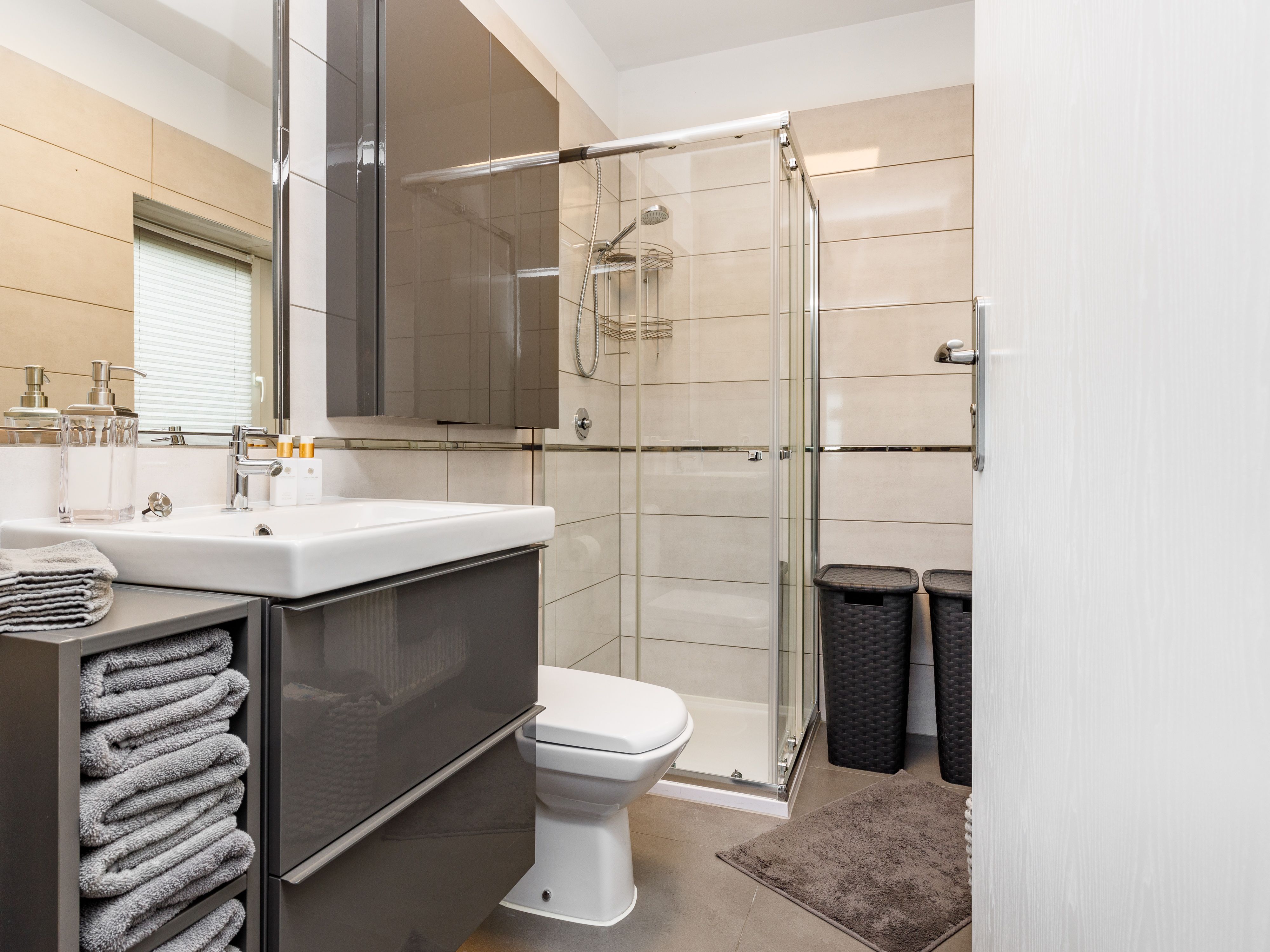 Logistik- & Gewerbefläche im Industriegebiet: Vielseitige Nutzungsmöglichkeiten für Lagerung & Produktion