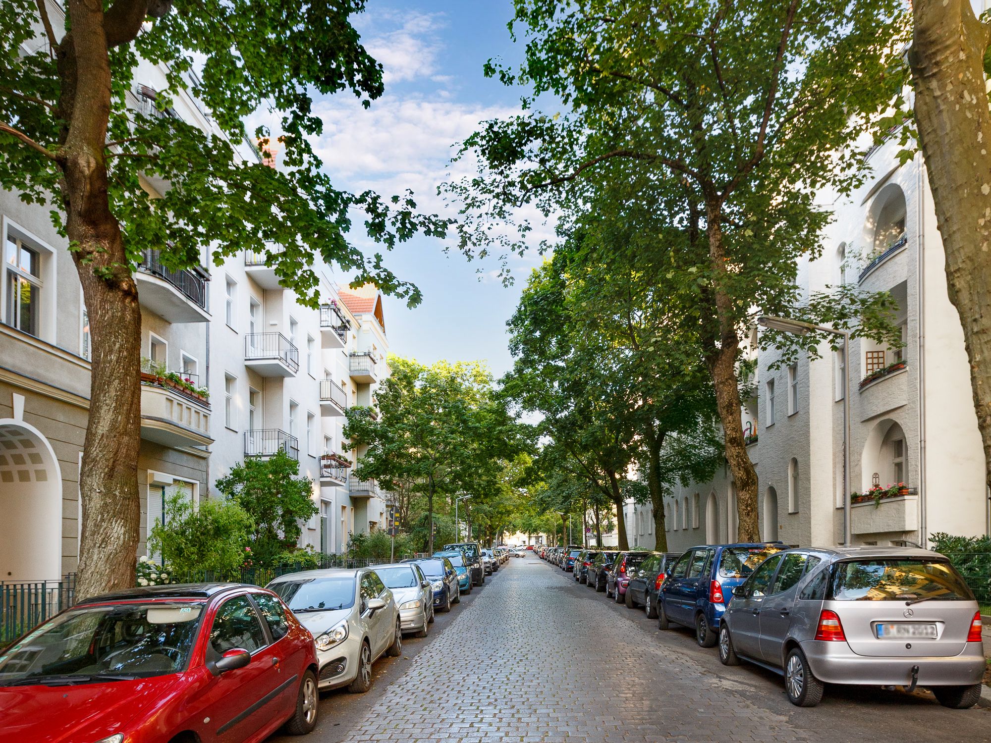Ruhiges Apartment mit Balkon und Grünblick nahe Walther-Schreiber-Platz