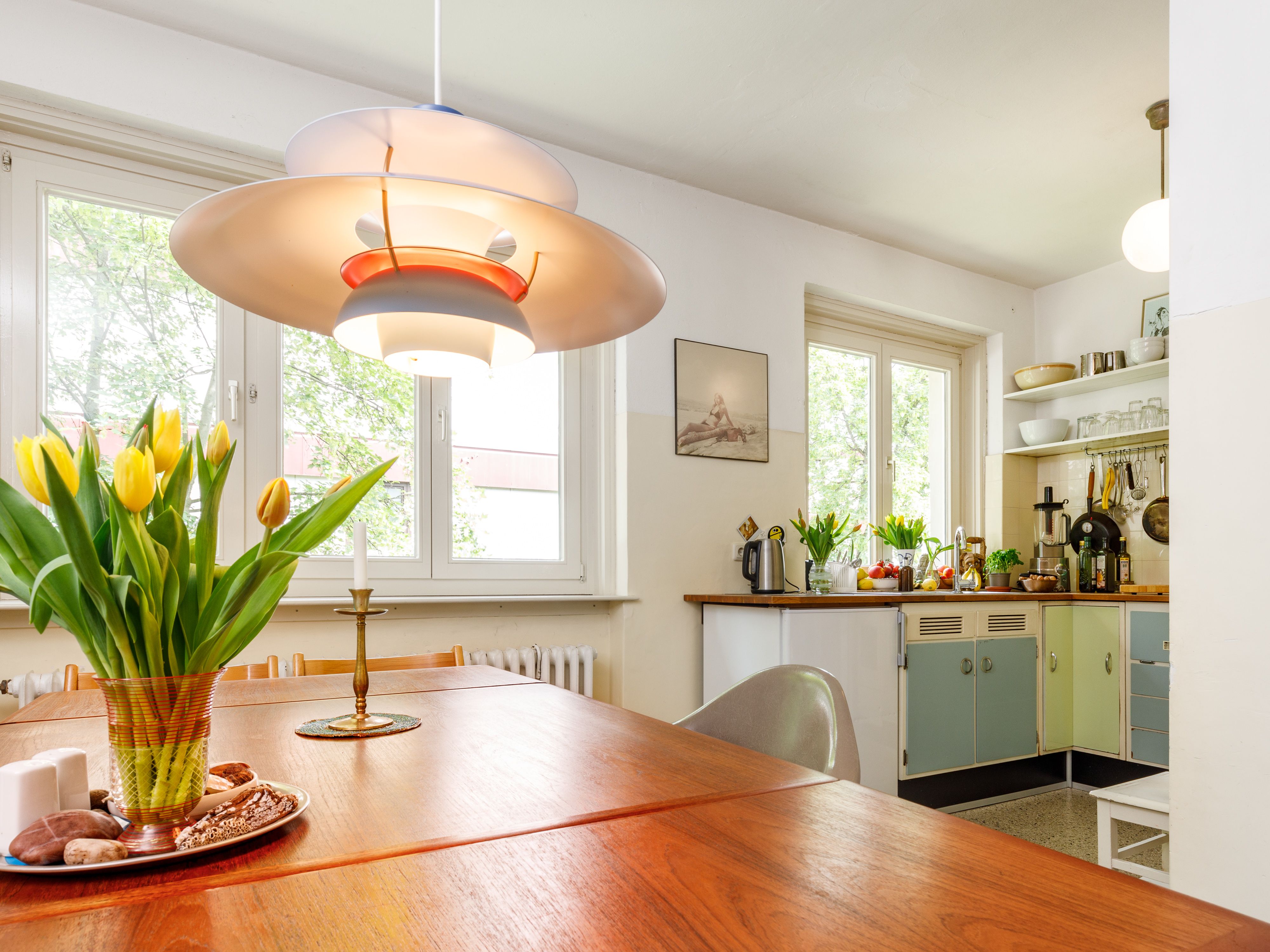 Großzügiger Küchenbereich mit Platz für die ganze Familie 